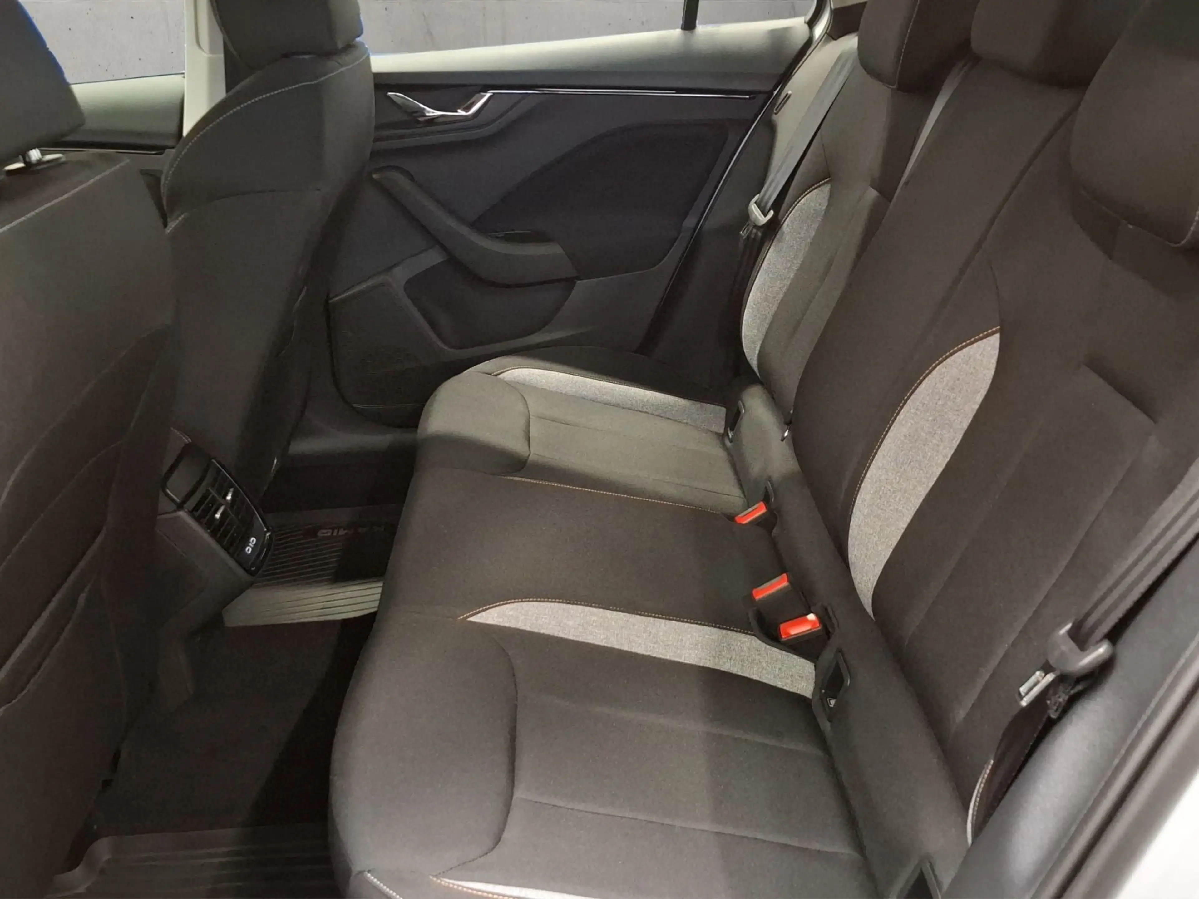 Skoda Kamiq Selection 1.0 TSI 7-Gang DSG — photo 13