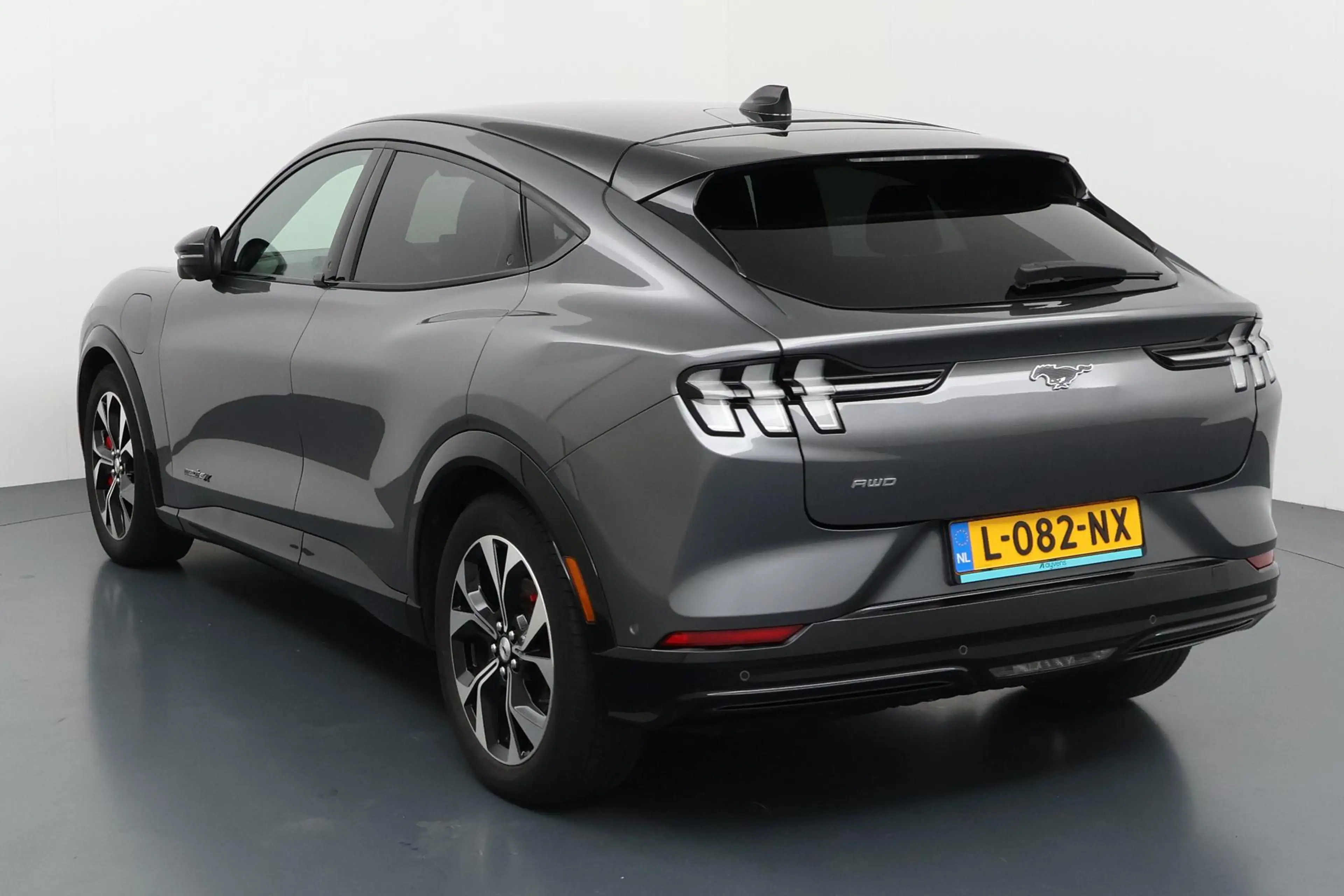 Ford Mustang Mach-E Extended AWD 98 kWh Volledig elektrisch rijplezier — photo 12