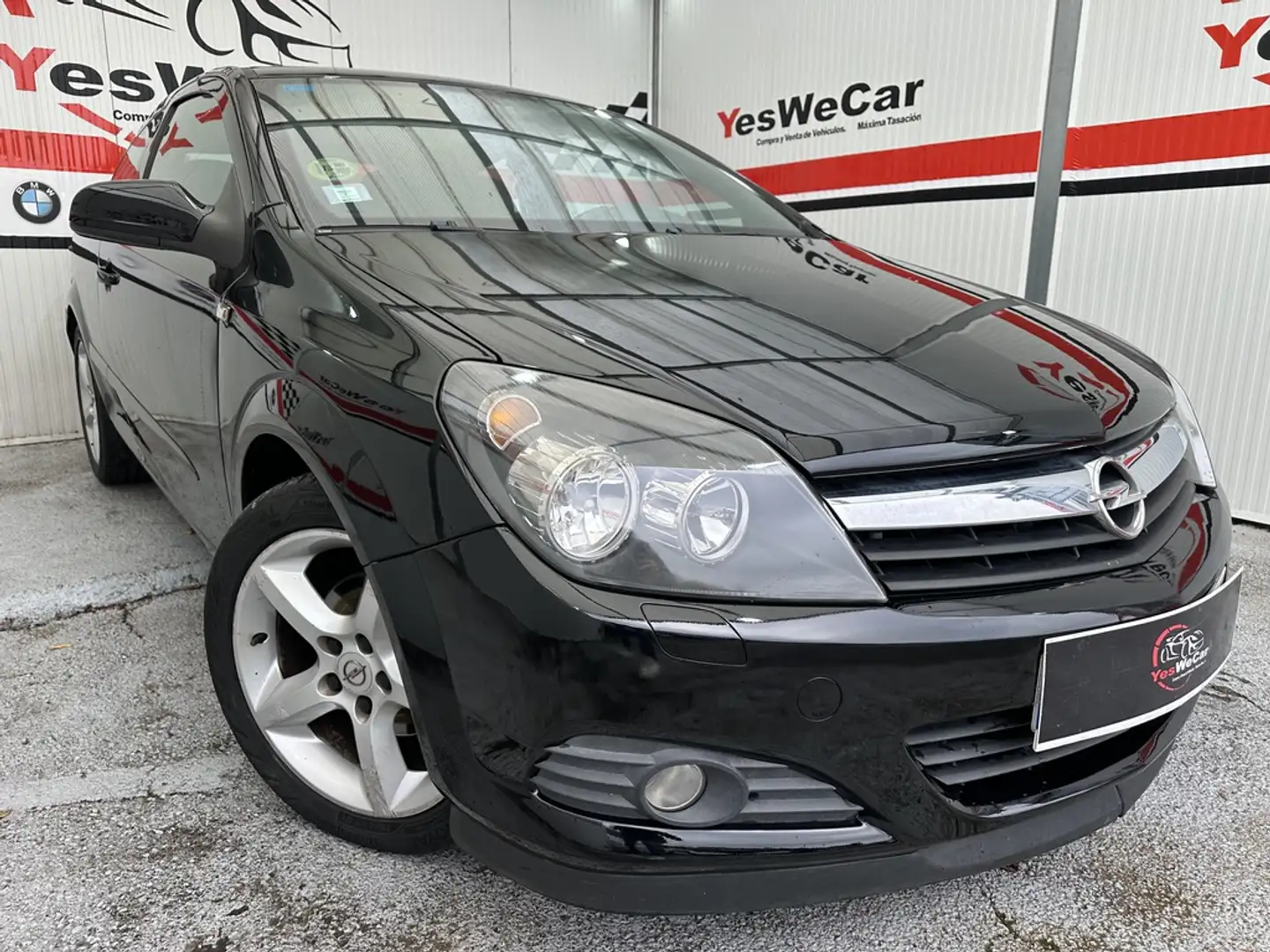 Opel Astra GTC 1.7CDTi Enjoy Negro - 1