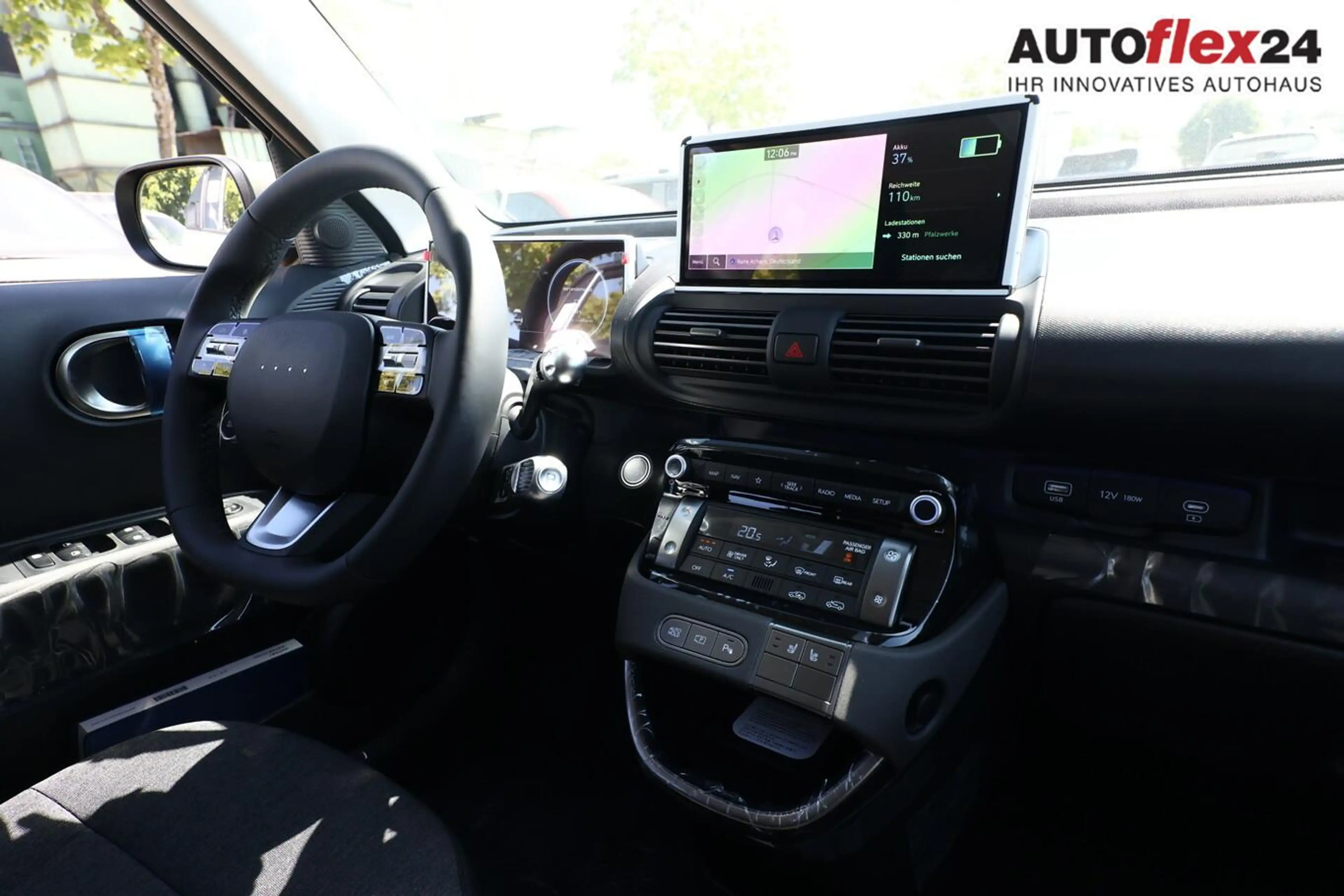 Hyundai Inster 49 kWh Nav Pano 17Z SHZ Privacy ACC LED 85 kW (... — photo 8
