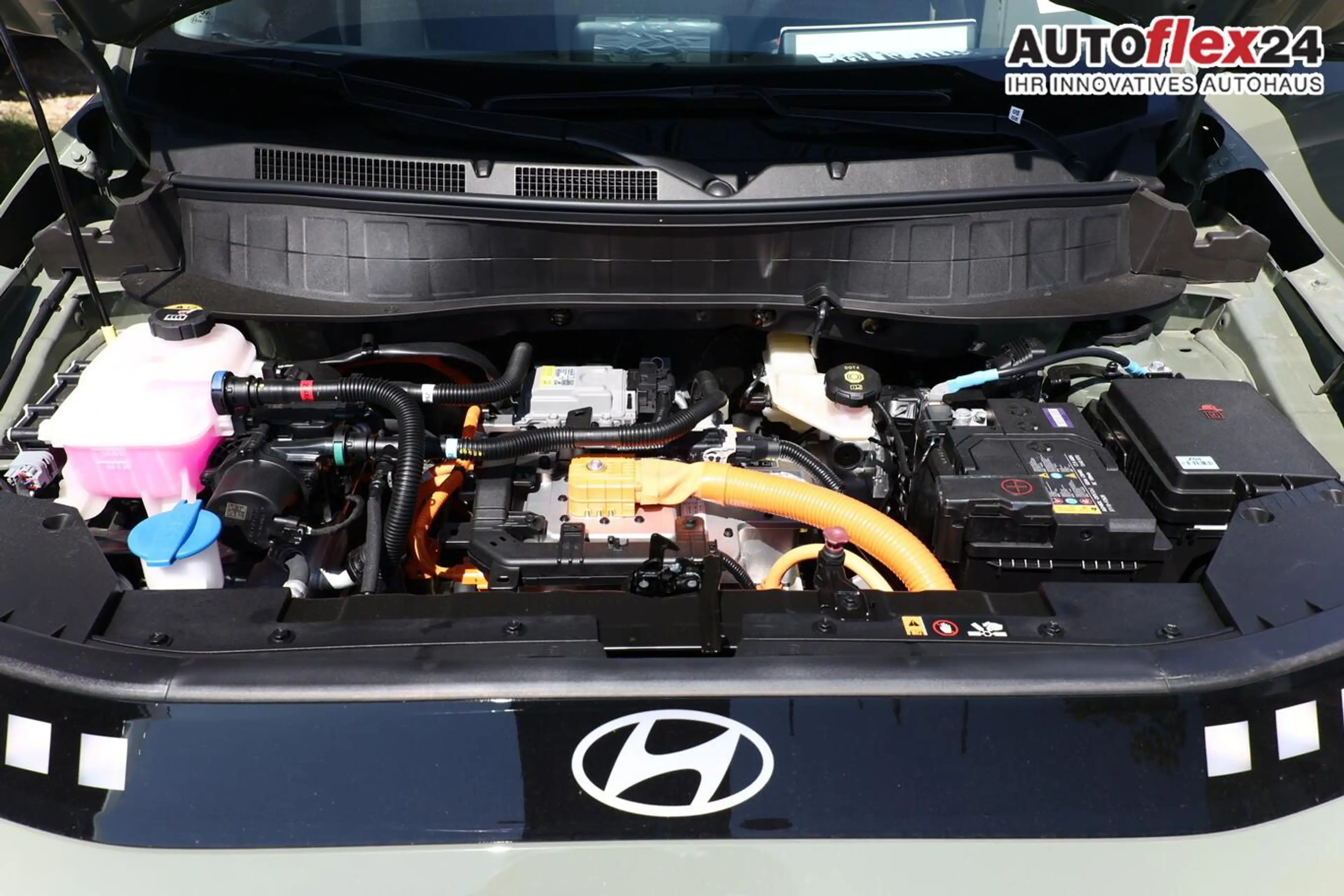 Hyundai Inster 49 kWh Nav Pano 17Z SHZ Privacy ACC LED 85 kW (... — photo 11