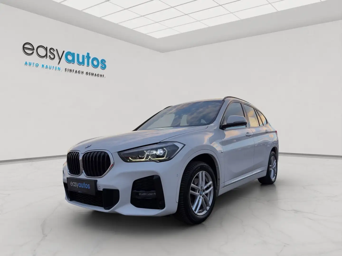 BMW X1 xDrive18d; M-SPORTPAKET; PDC; LED; TEMPOMAT Weiß - 1