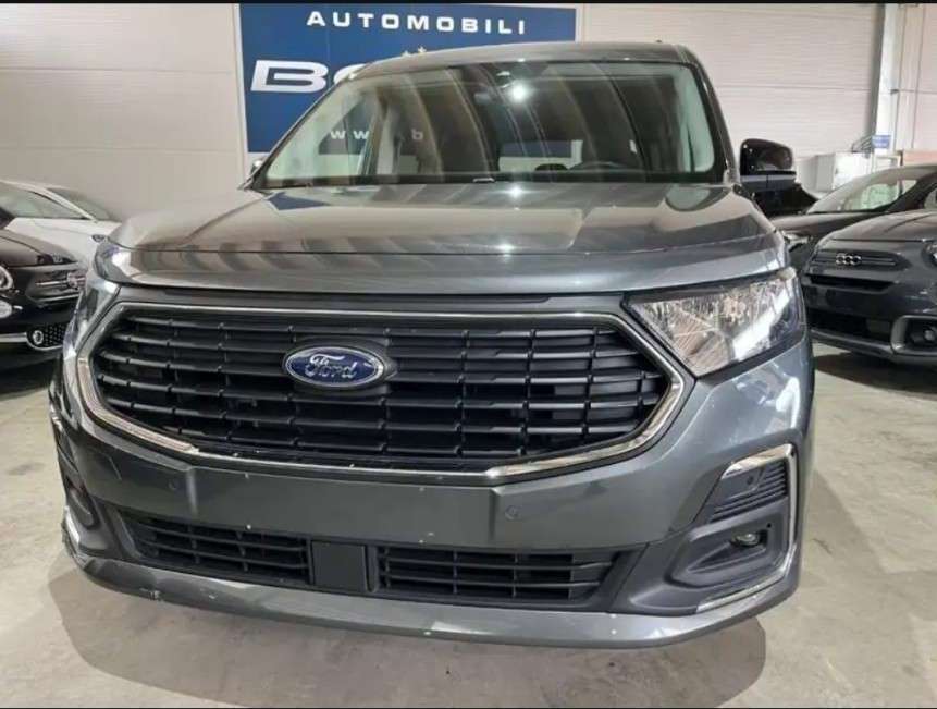2023 Ford Tourneo