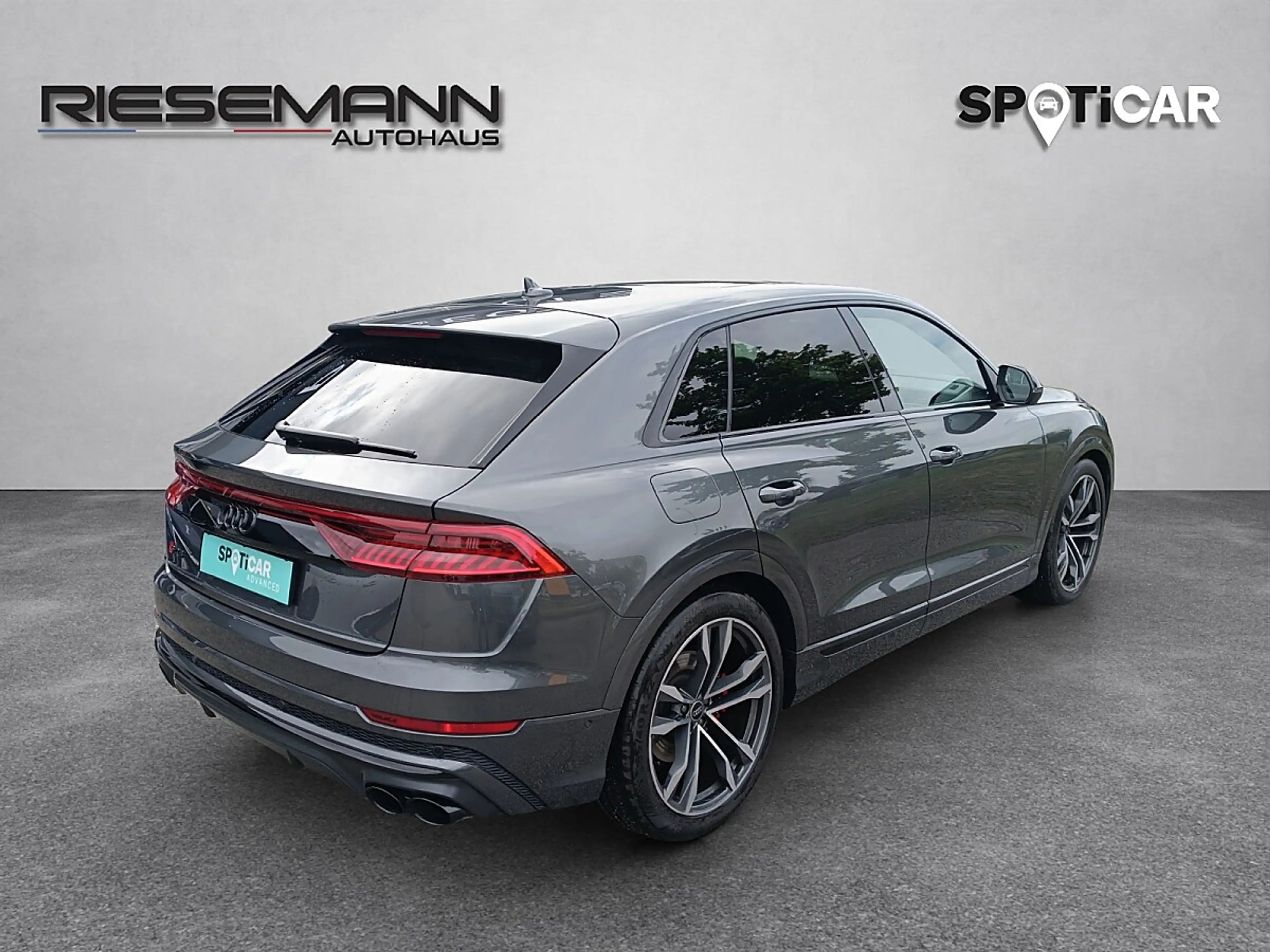 Audi SQ8 4,0 V8 TFSI quattro Tiptronic — photo 4
