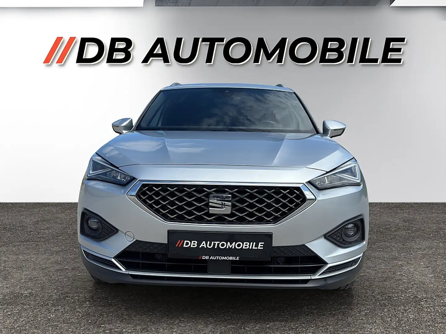 SEAT Tarraco 2,0 TDI Xcellence DSG 4Drive, Standheizung, An... Grau - 2