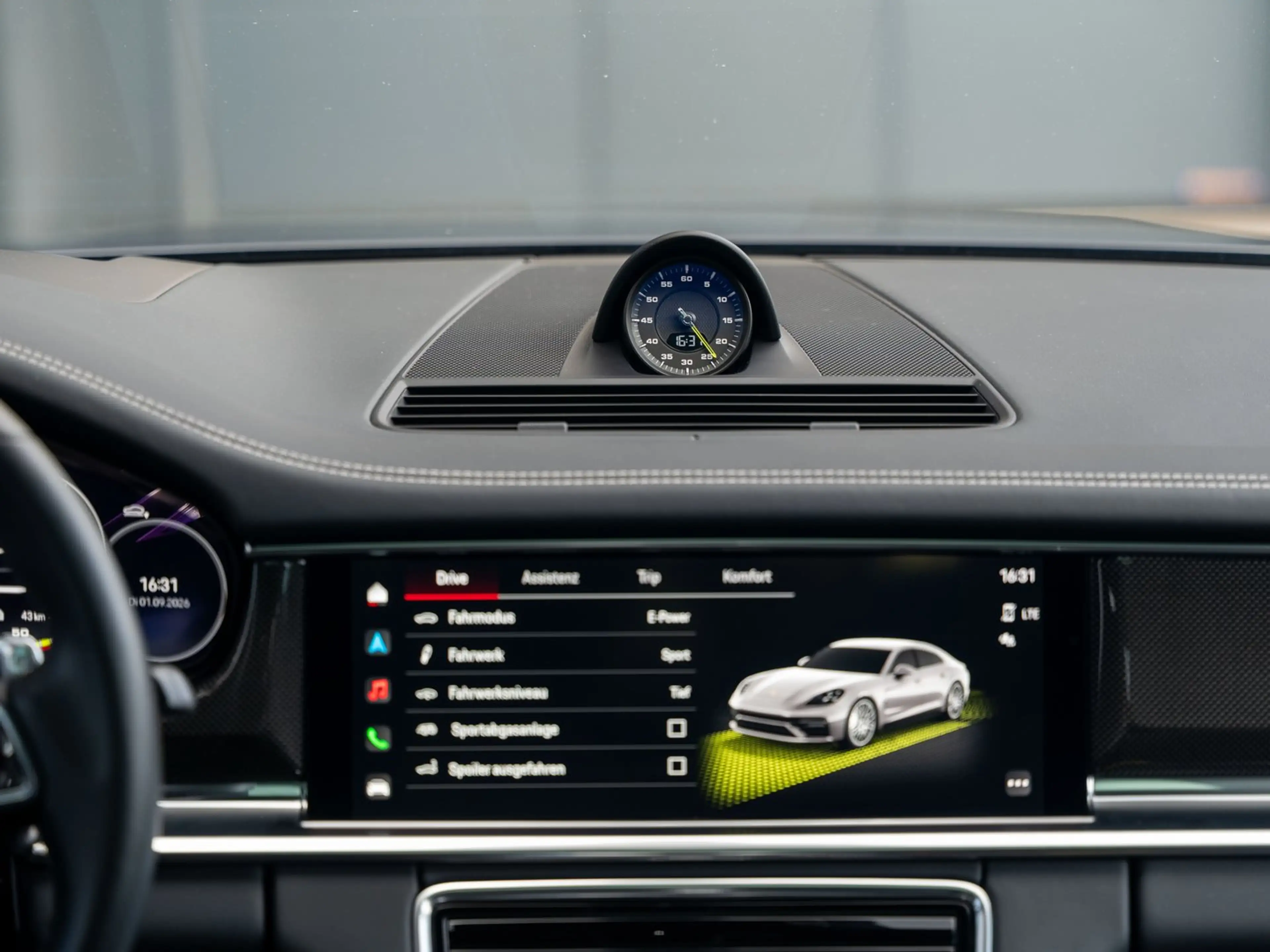 Porsche Panamera Turbo S E-Hybrid — photo 14