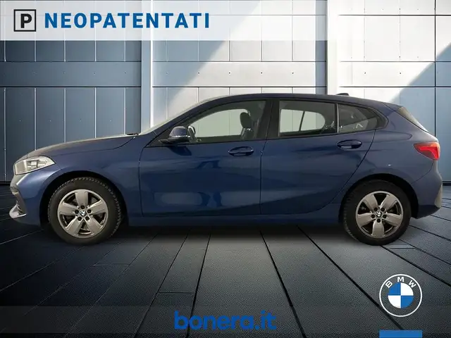 BMW 1 Series view 9