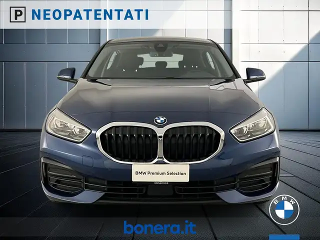 BMW 1 Series view 3