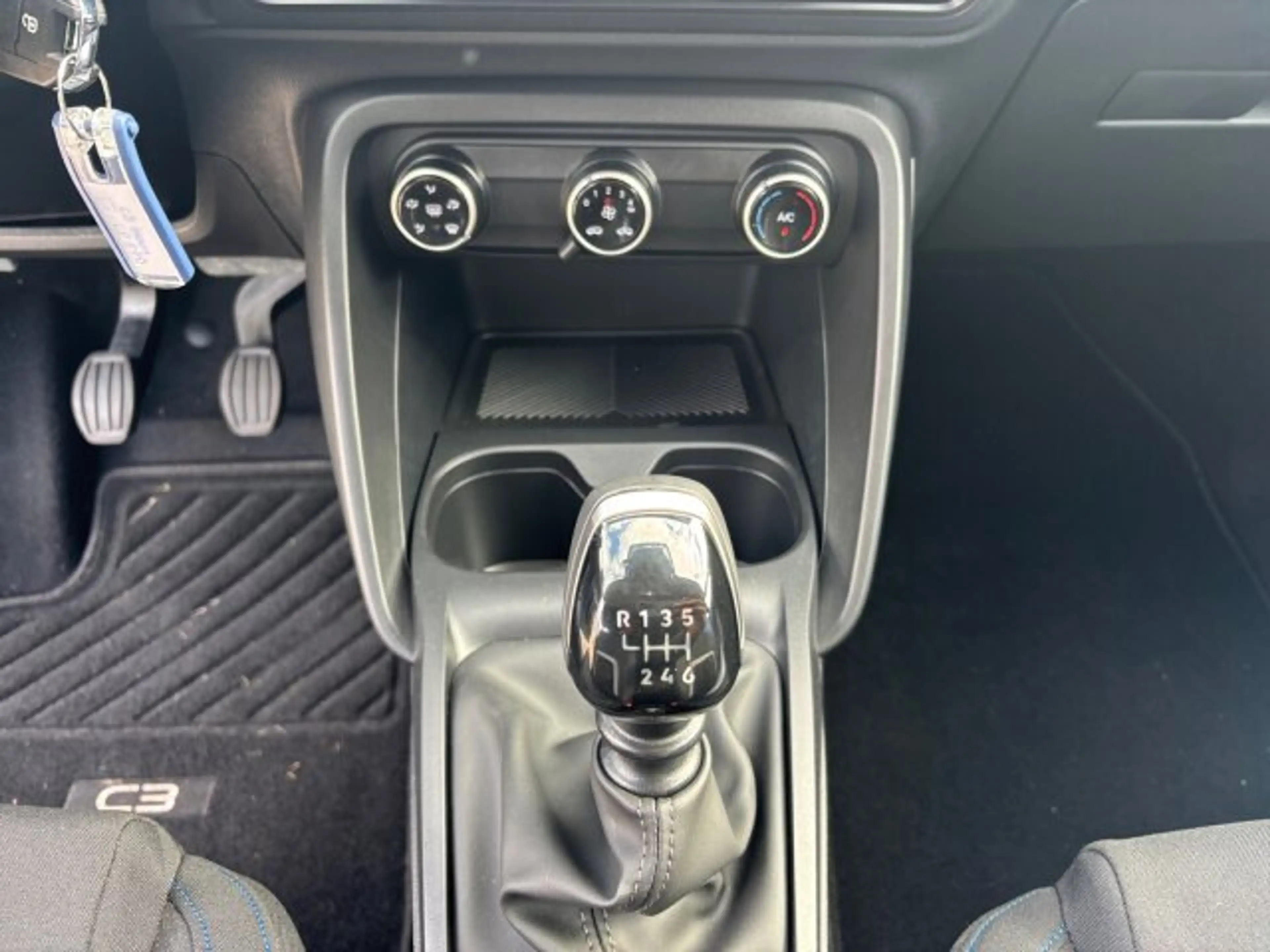 Citroen C3 C3 PLUS 100 BAR +Einparkhilfe+Klima+LED+ — photo 13
