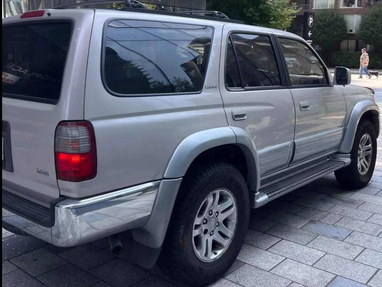 Toyota 4-Runner снимка Toyota 4-Runner