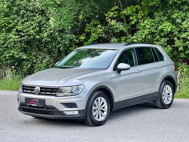 Volkswagen Tiguan view 4