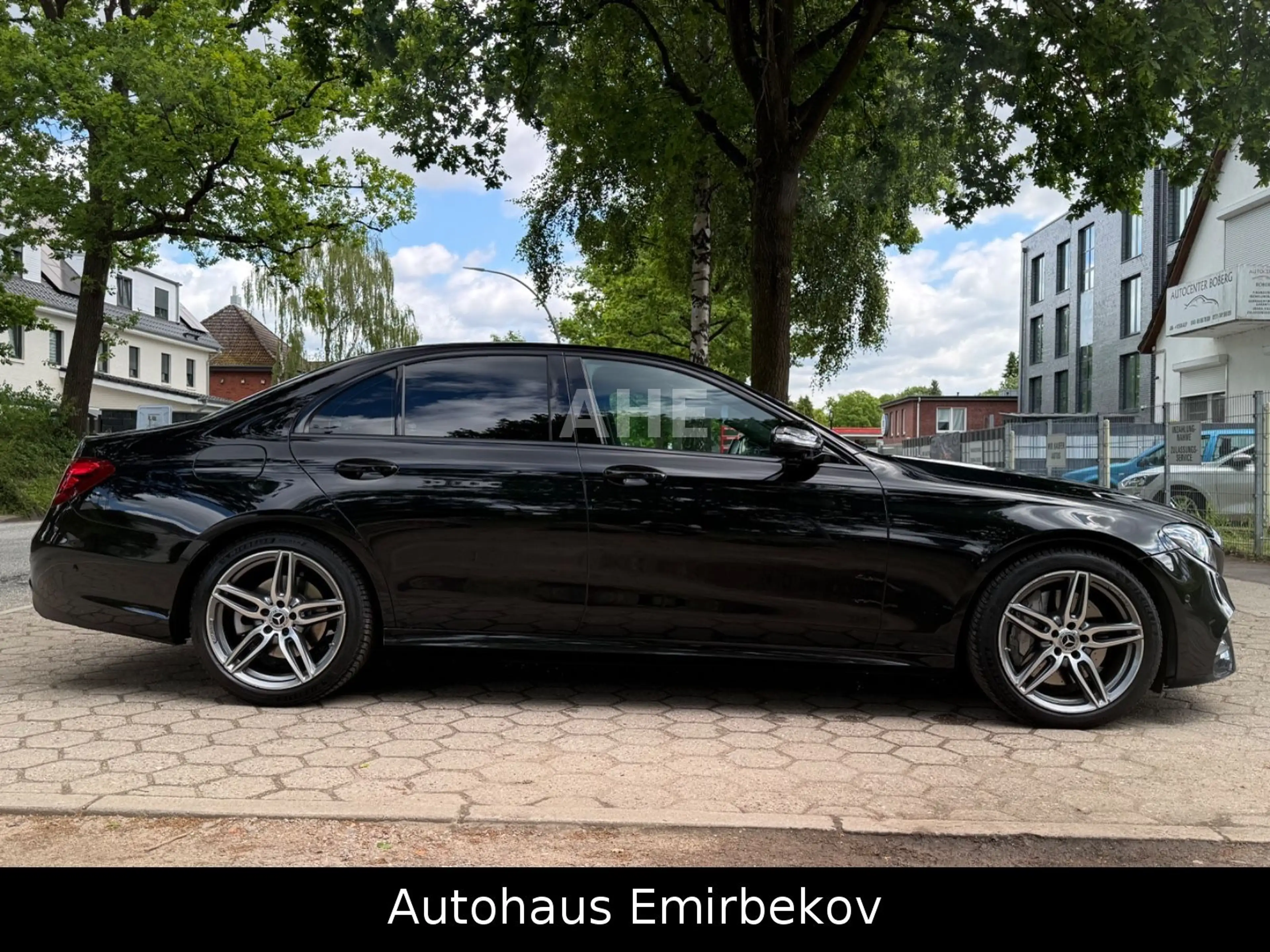 Mercedes-Benz E 350 E Lim. AMG/HuD/BUR/360°/Distro/LED/S-Heft! — photo 8
