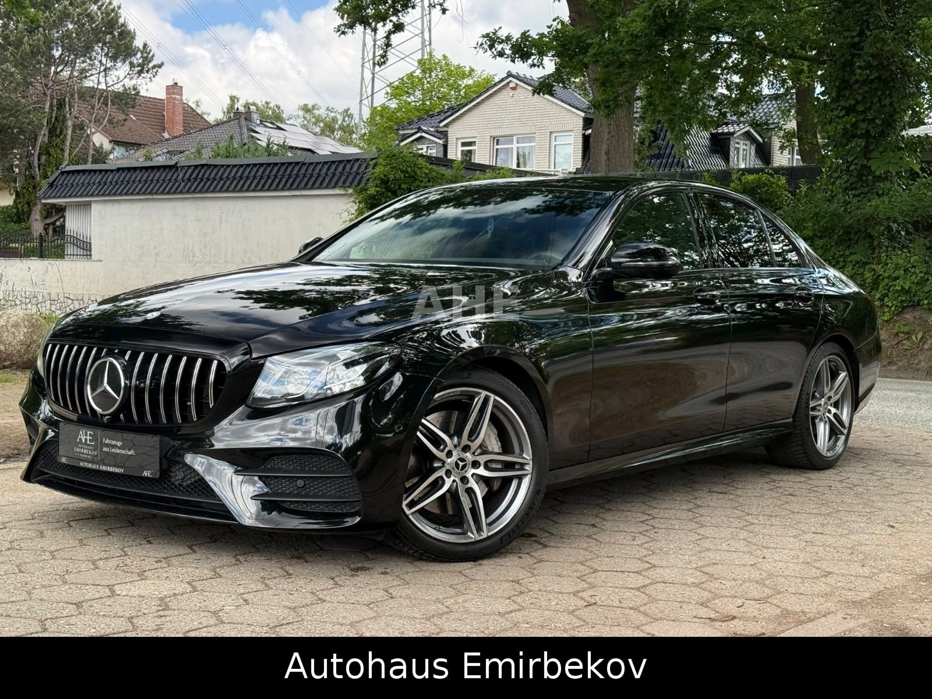 Mercedes-Benz E 350 E Lim. AMG/HuD/BUR/360°/Distro/LED/S-Heft!