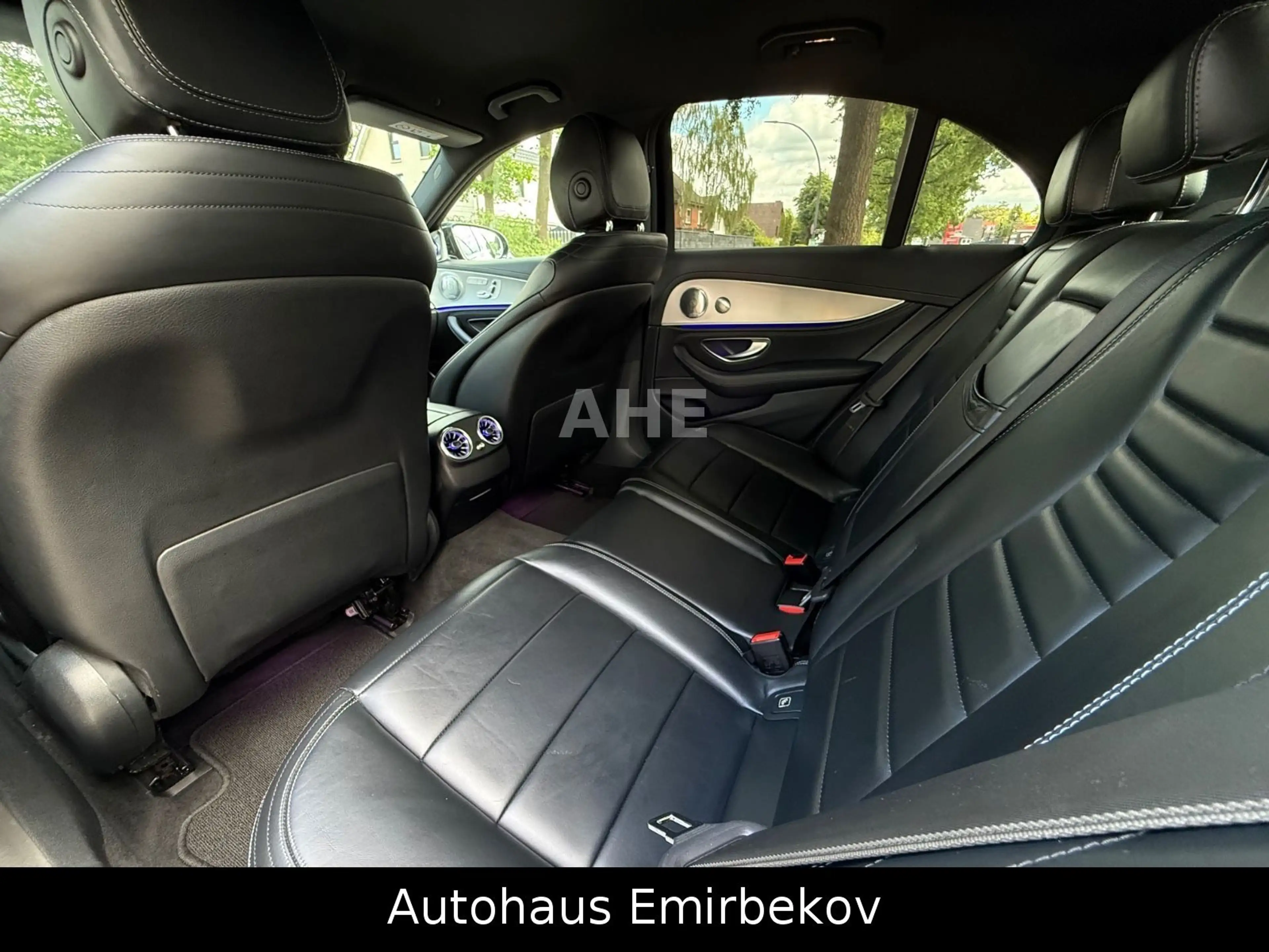 Mercedes-Benz E 350 E Lim. AMG/HuD/BUR/360°/Distro/LED/S-Heft! — photo 14