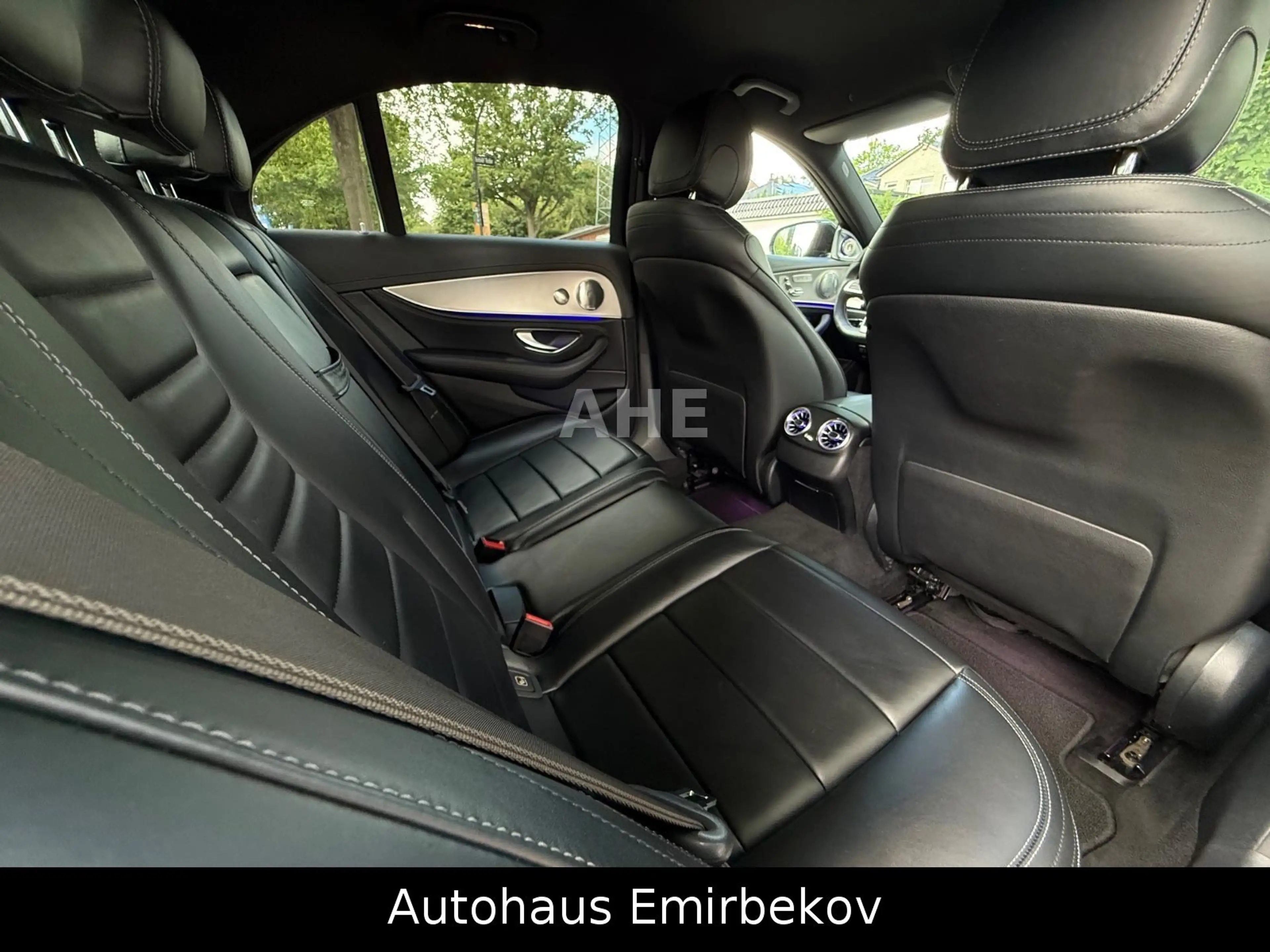 Mercedes-Benz E 350 E Lim. AMG/HuD/BUR/360°/Distro/LED/S-Heft! — photo 15
