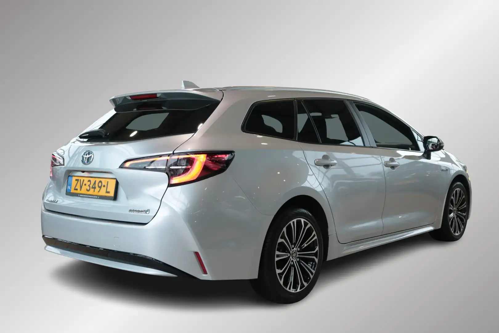 Toyota Corolla Touring Sports 1.8 Hybrid First Edition, NAVI, 17 Gris - 2