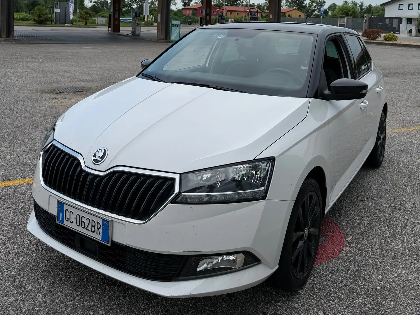 Skoda Fabia Fabia Twin Color 2021 Berlina 1.0 mpi Design Editi Blanco - 2