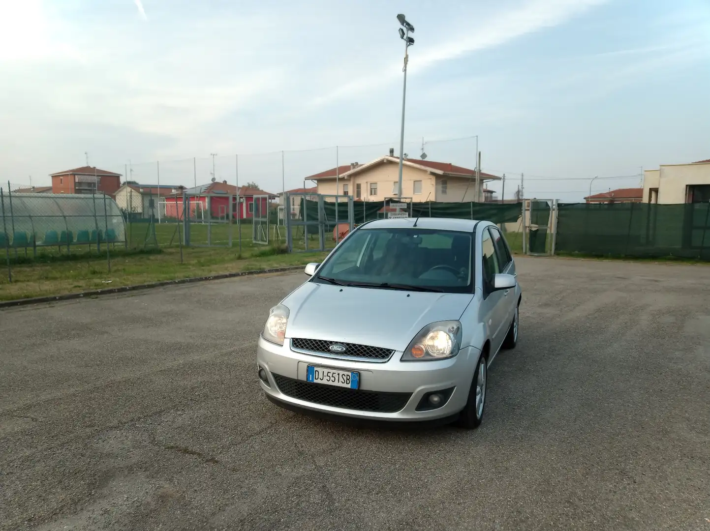 Ford Fiesta 3p 1.4 tdci Titanium est - 1