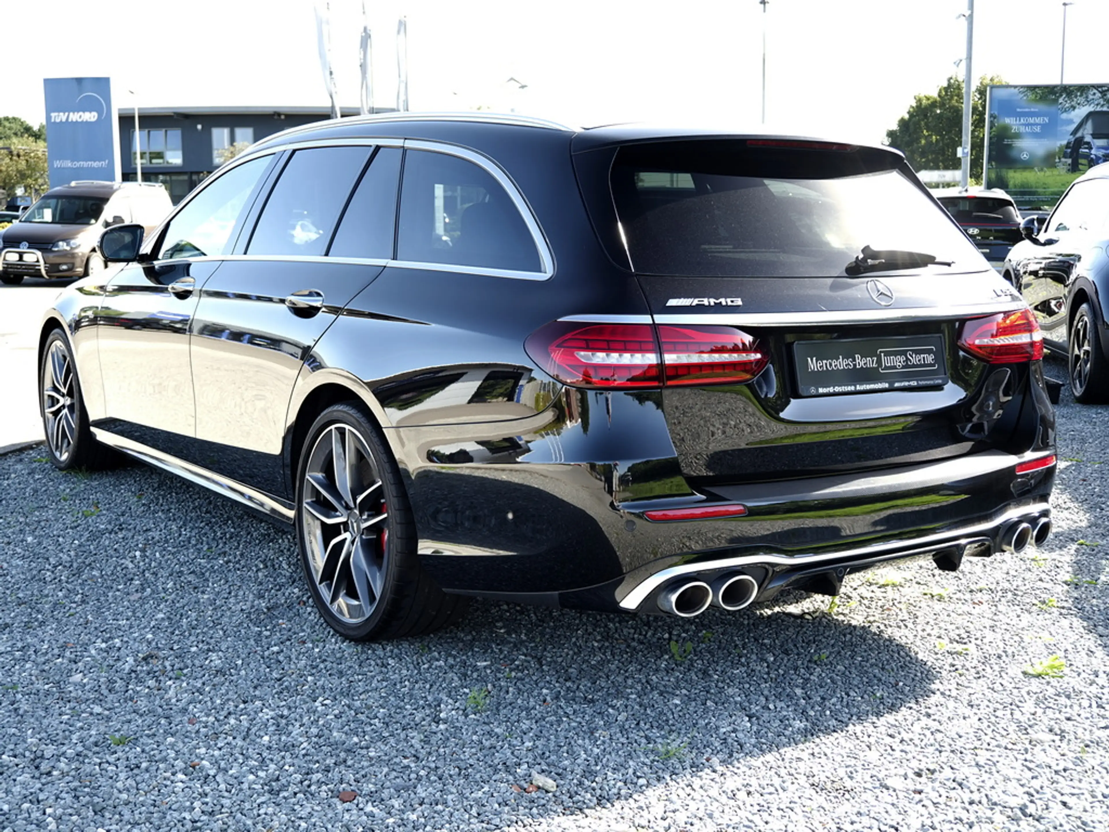 Mercedes-Benz E 53 AMG E 53 T AMG 4M+ DISTRO DRIVERS P. PANO AHK 360 — photo 6