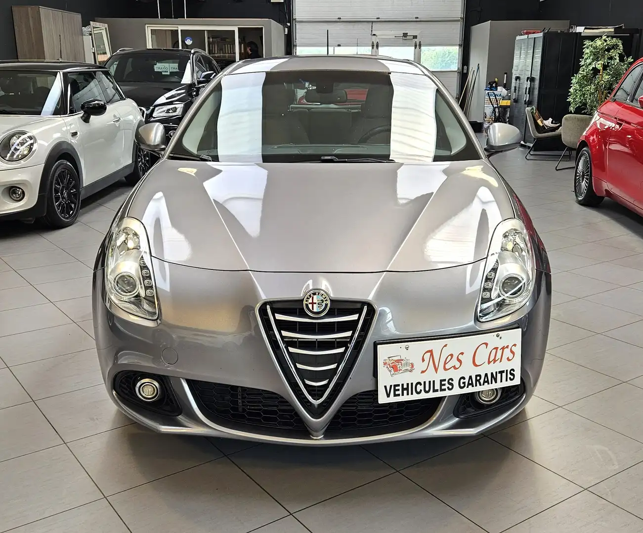 Alfa Romeo Giulietta 1.4 TB,1ER PROPRIETAIRE,GPS,BLUETOOTH,GAR 1 AN Gris - 2