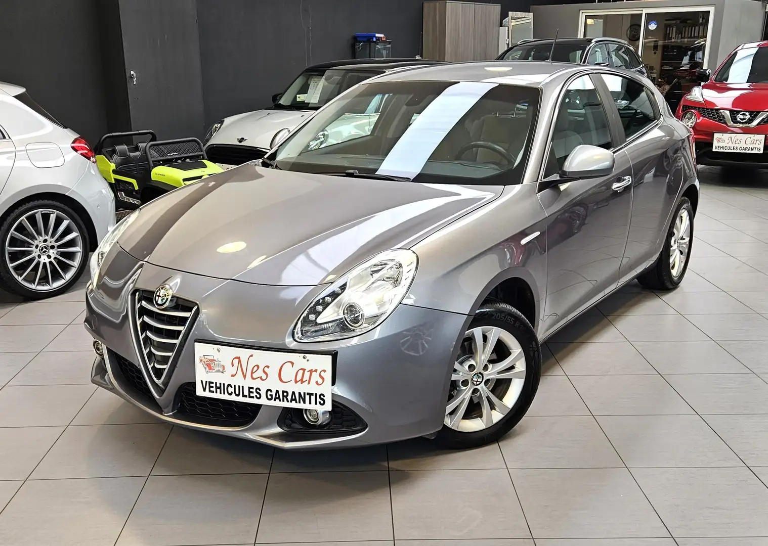 Alfa Romeo Giulietta 1.4 TB,1ER PROPRIETAIRE,GPS,BLUETOOTH,GAR 1 AN Gris - 1