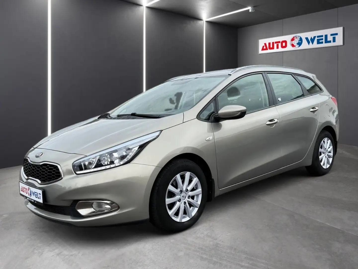 Kia Ceed SW / cee'd SW Ceed Kombi 1.4 16V Klima BT Freisprech Tempo PDC Argent - 1