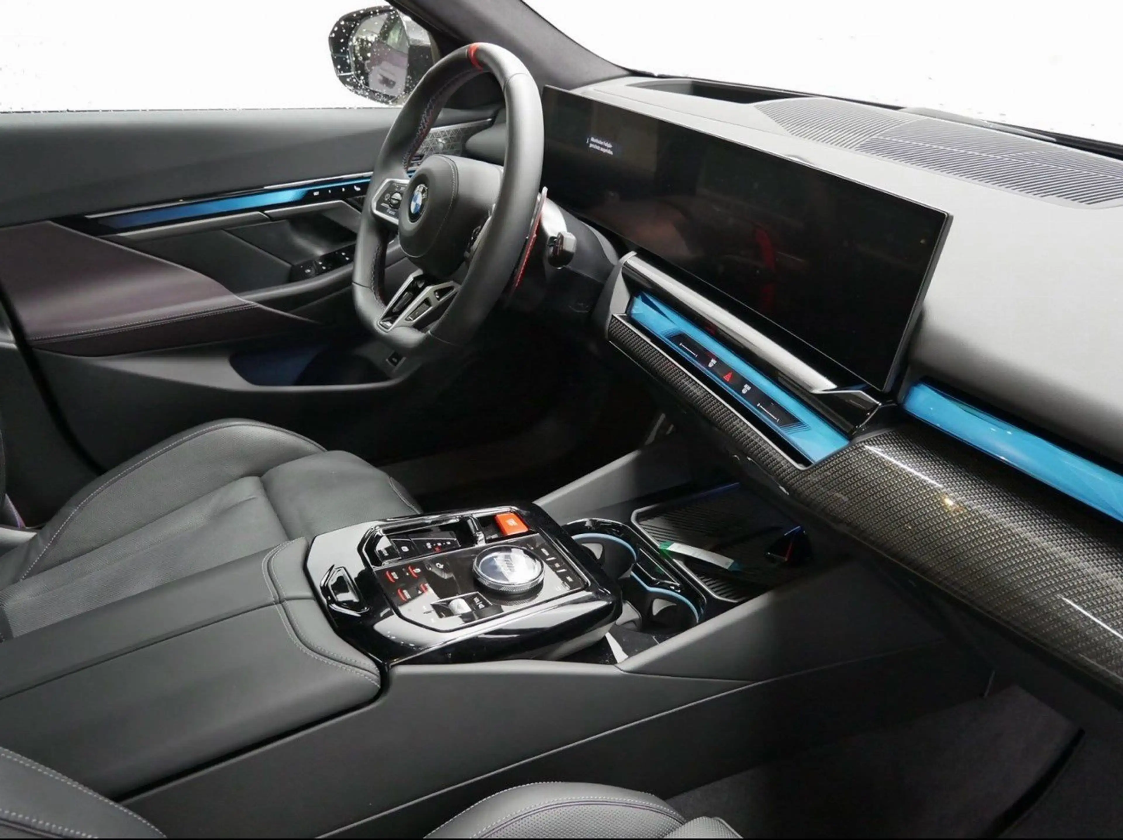 BMW M5 Touring INDIVIDUAL+CARBON+PANO+B&W SOUND — photo 6