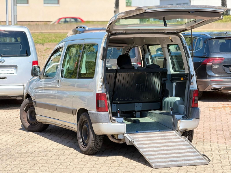 Peugeot Partner Behindertengerecht-Rampe