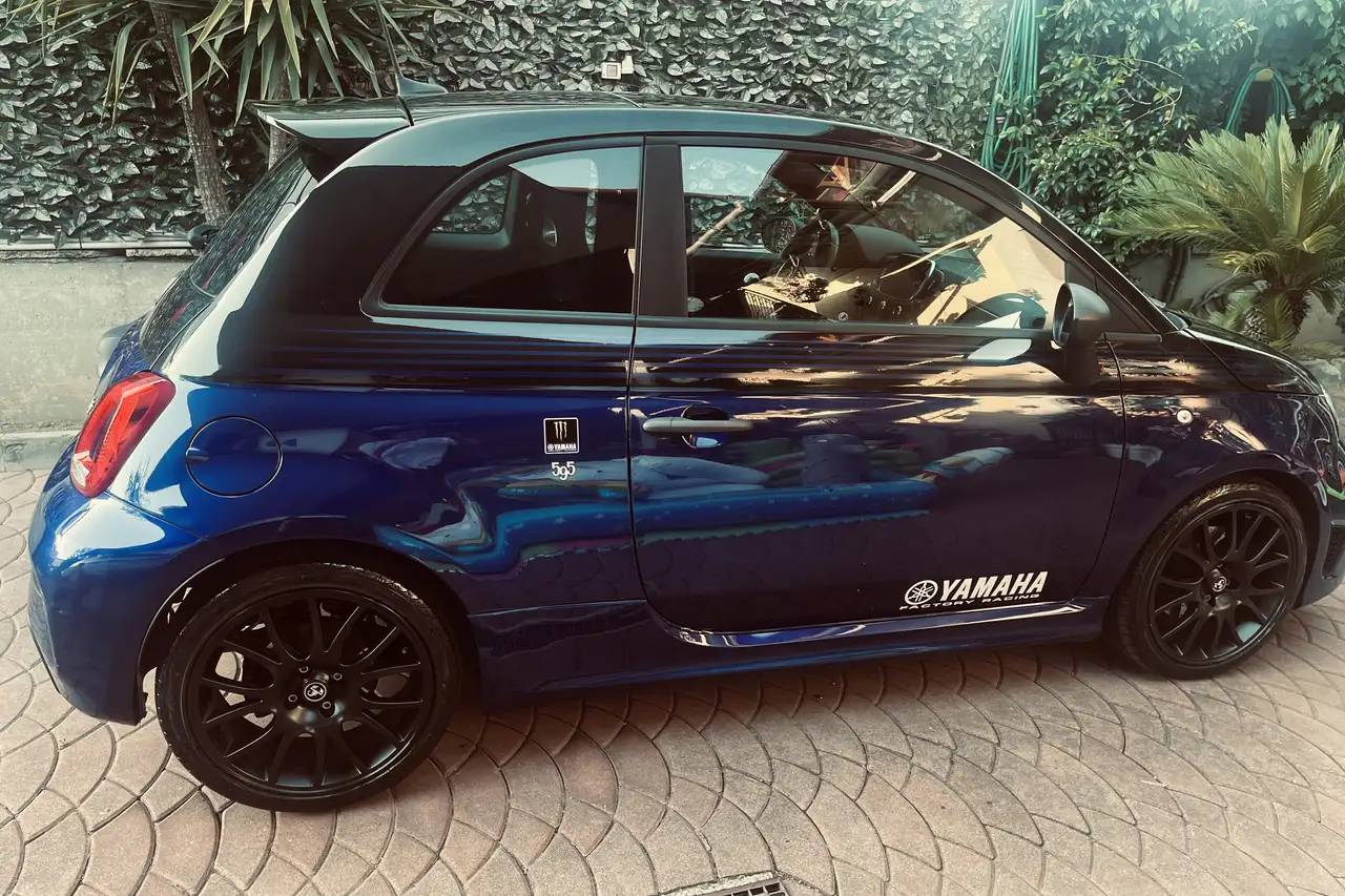 Abarth 595 2021