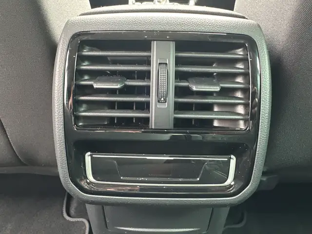 Volkswagen Passat view 13
