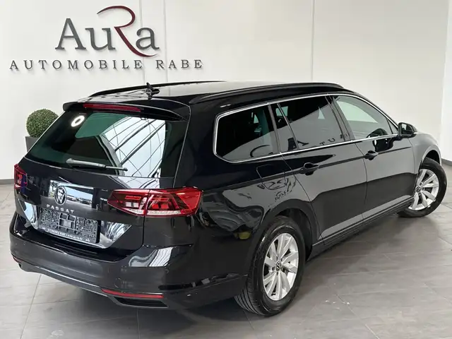 Volkswagen Passat view 5