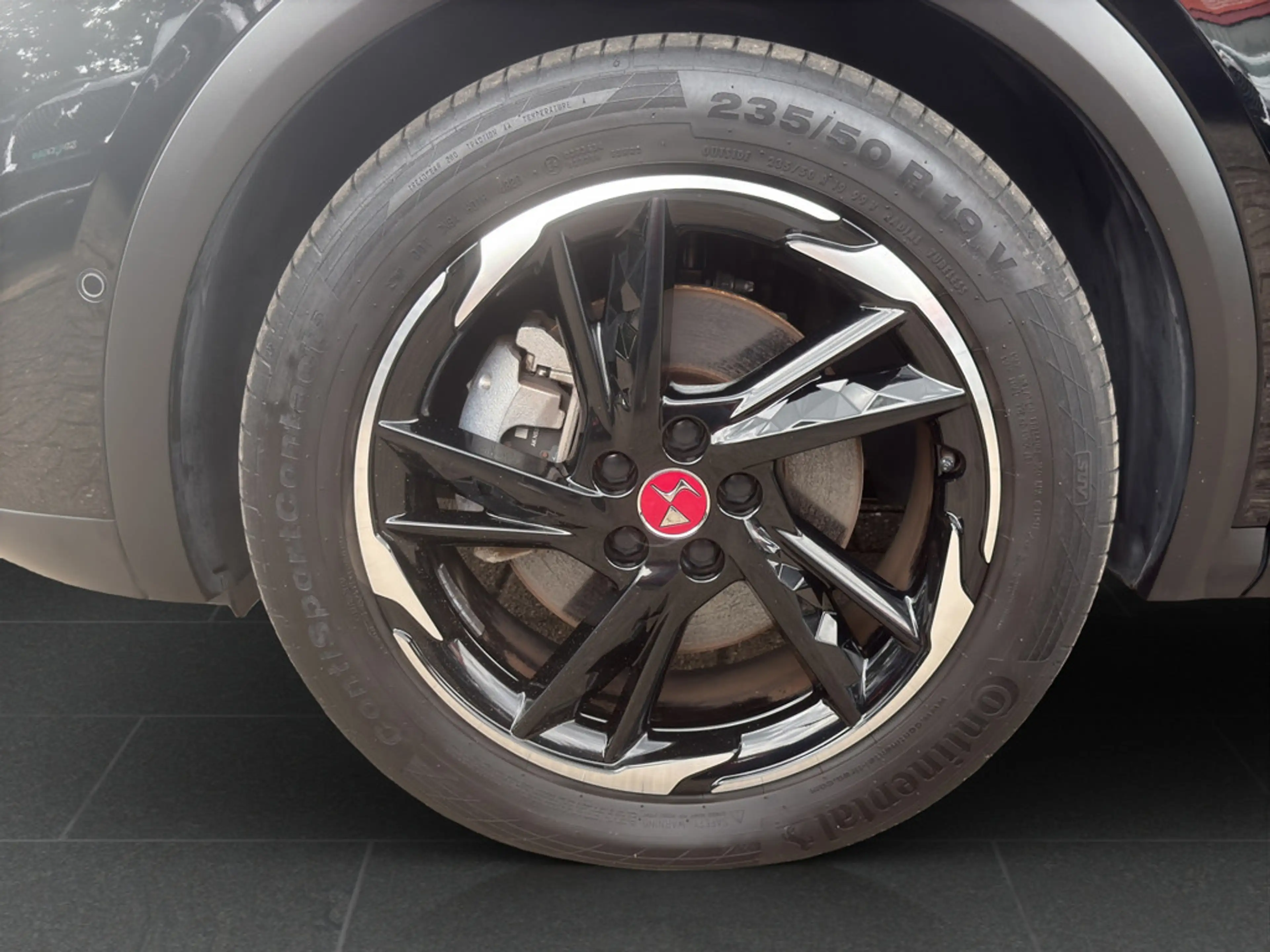 DS Automobiles DS 7 Crossback — photo 9