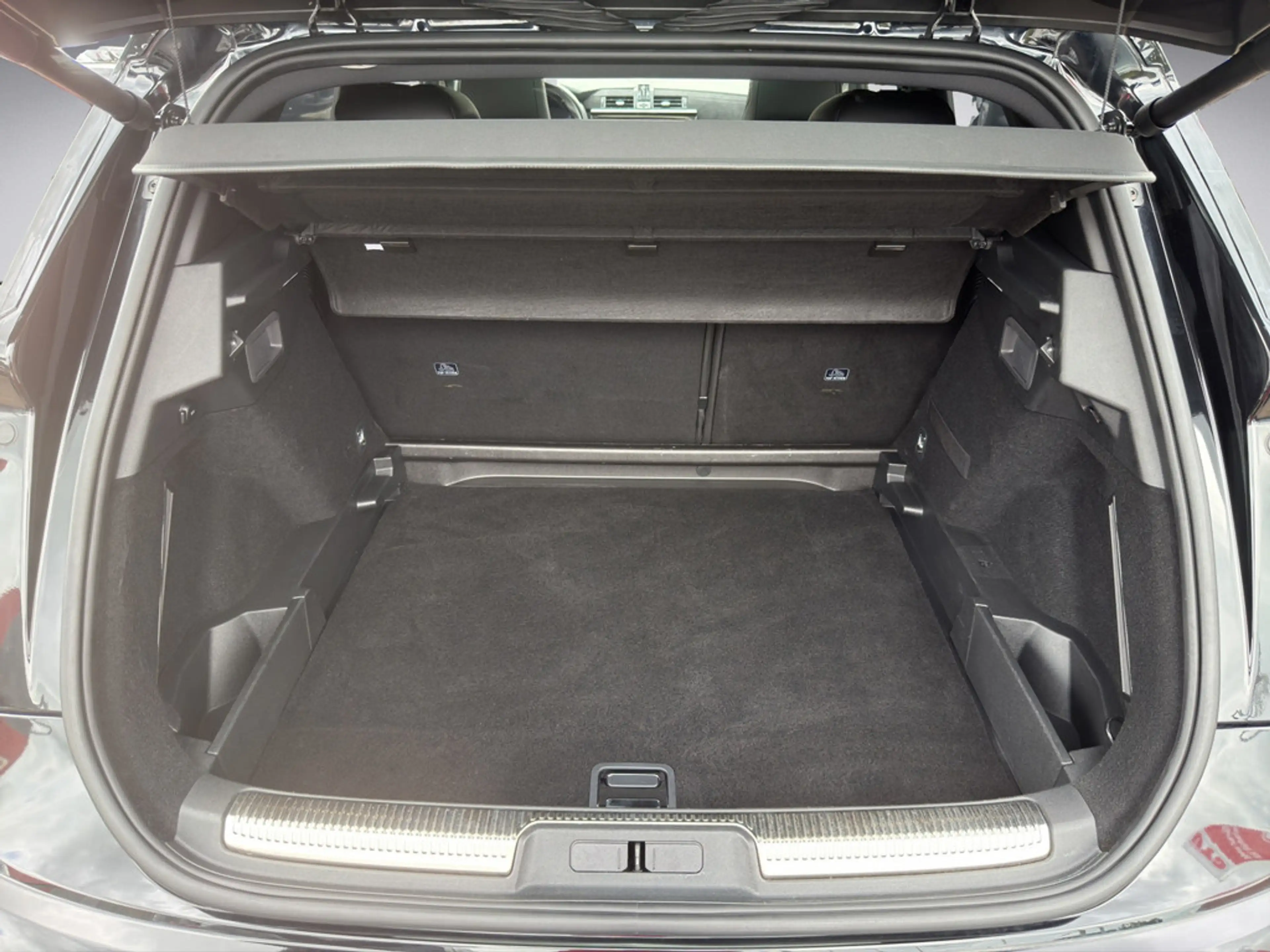 DS Automobiles DS 7 Crossback — photo 15
