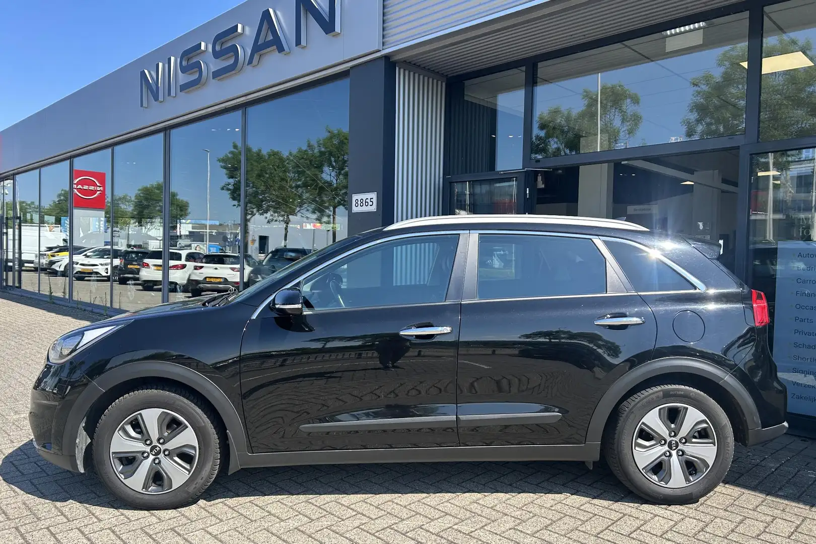 Kia Niro 1.6 GDi Hybrid DynamicLine Zwart - 2