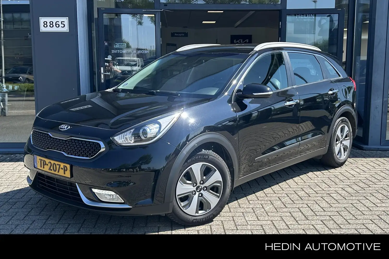 Kia Niro 1.6 GDi Hybrid DynamicLine Zwart - 1