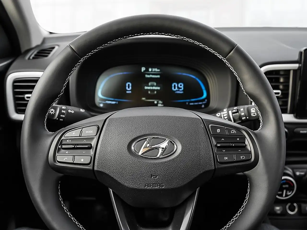 Hyundai Venue снимка Hyundai Venue