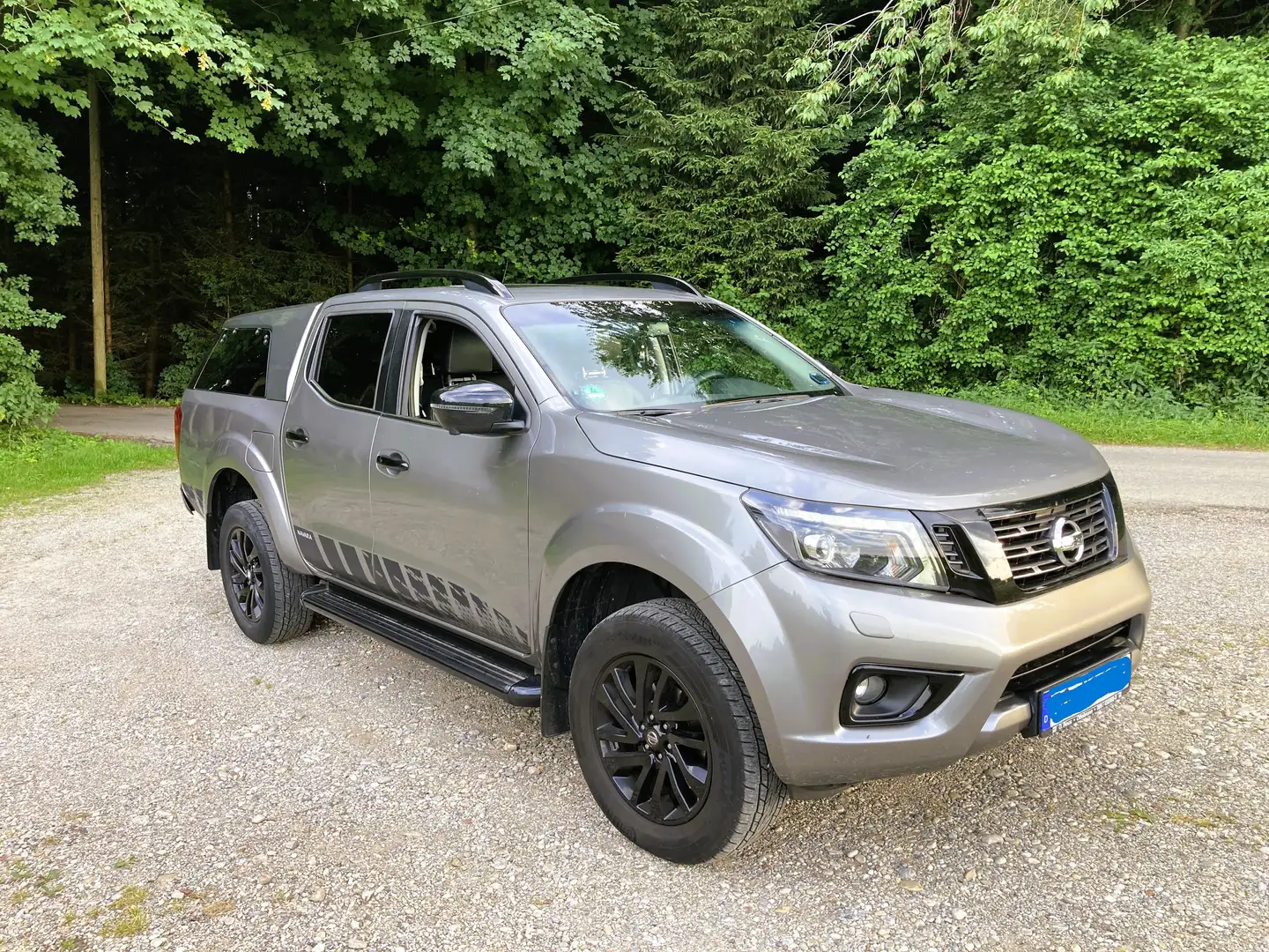 Nissan Navara N- Guard  AHK 3,5t  1 Hand Grau - 1