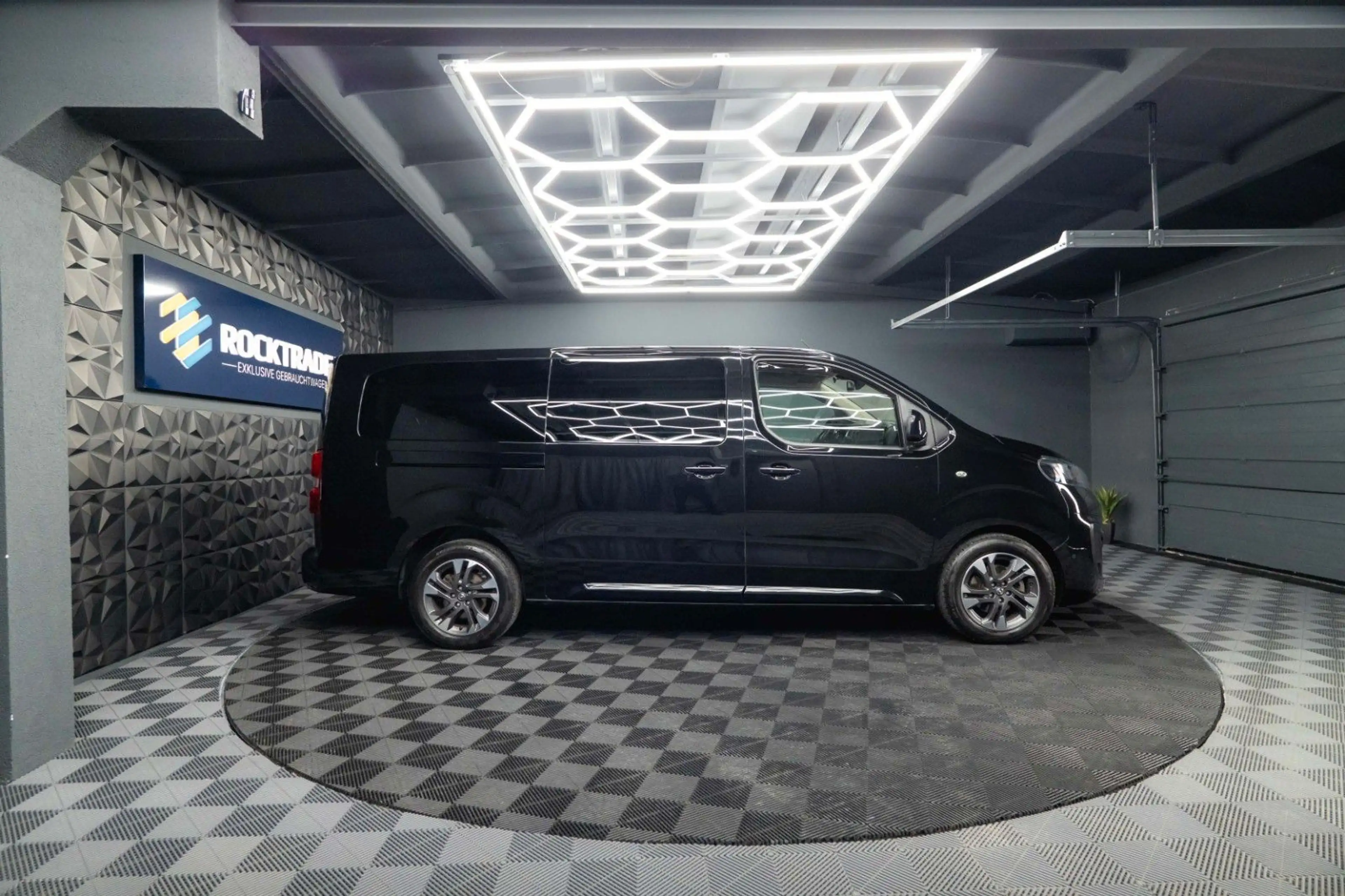 Opel Zafira Life Innovation L3 Black Edition *Pano* — photo 6