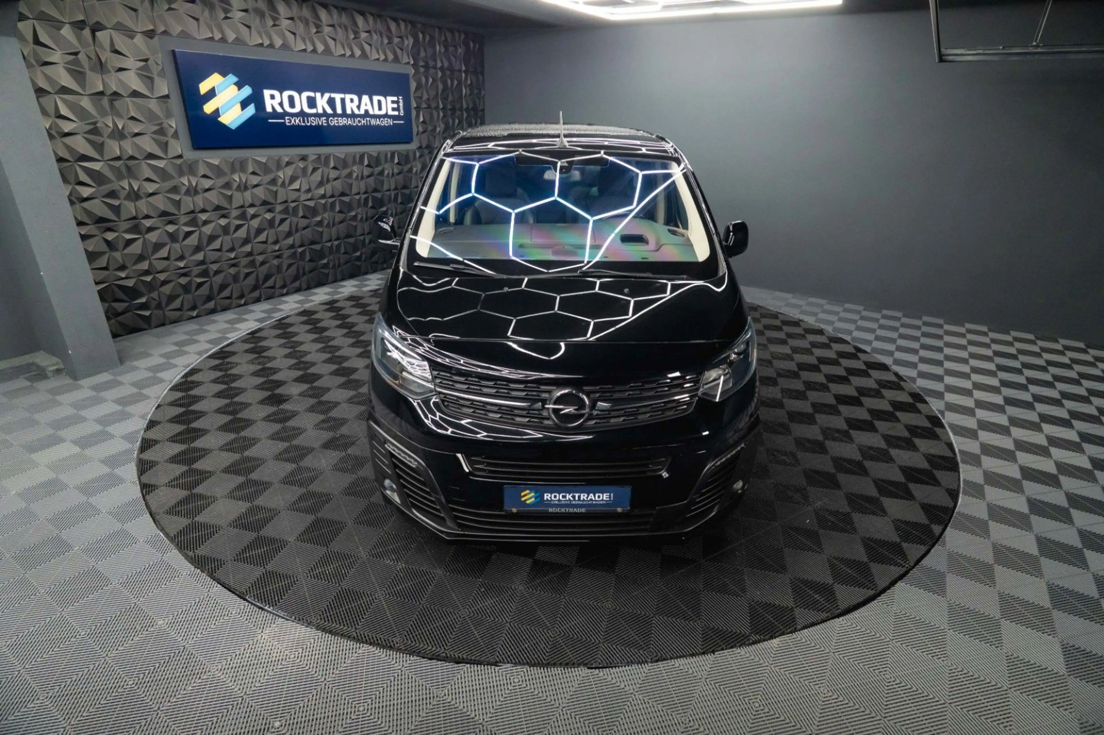 Opel Zafira Life Innovation L3 Black Edition *Pano* — photo 2