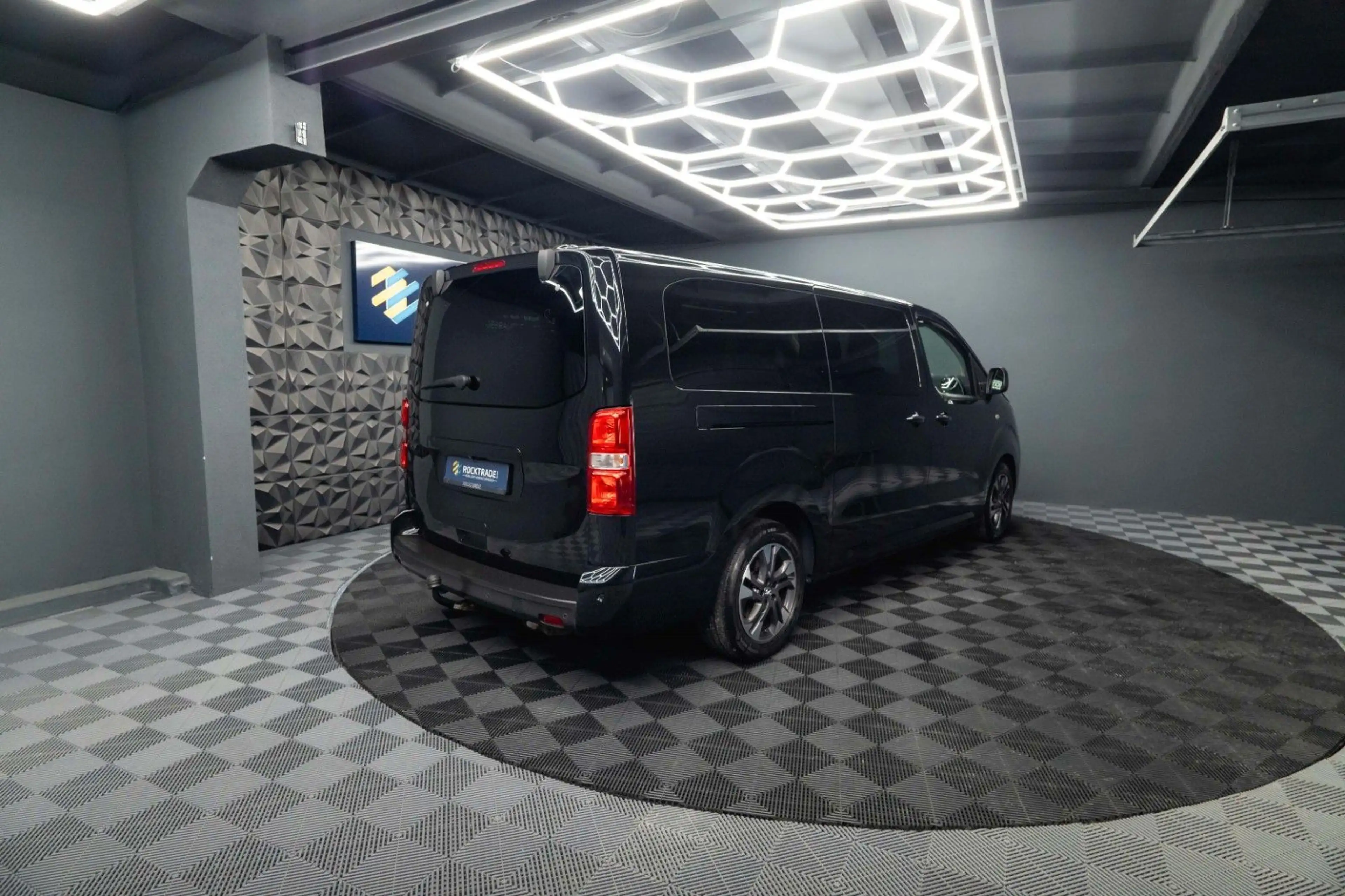 Opel Zafira Life Innovation L3 Black Edition *Pano* — photo 9