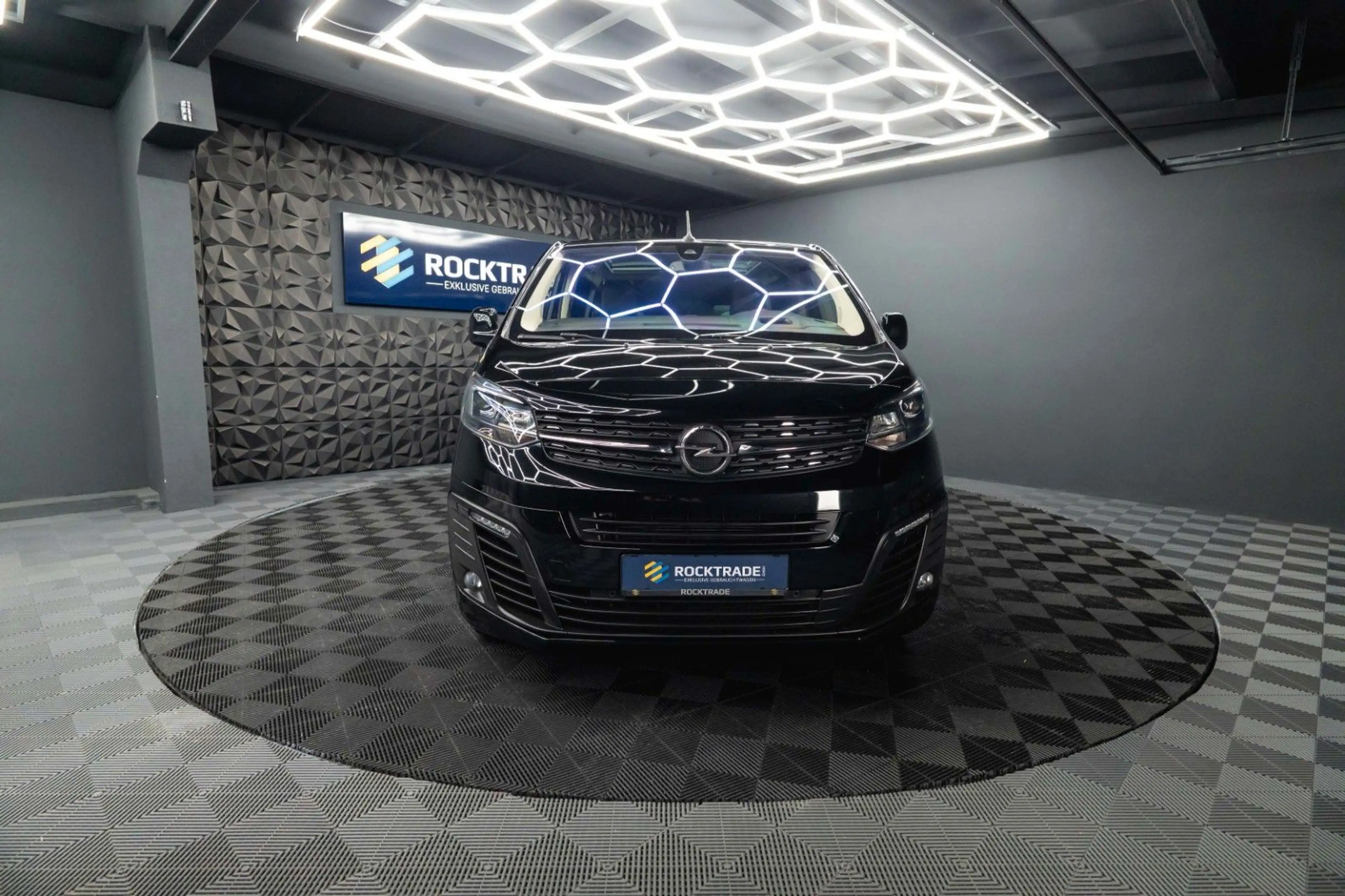 Opel Zafira Life Innovation L3 Black Edition *Pano* — photo 3