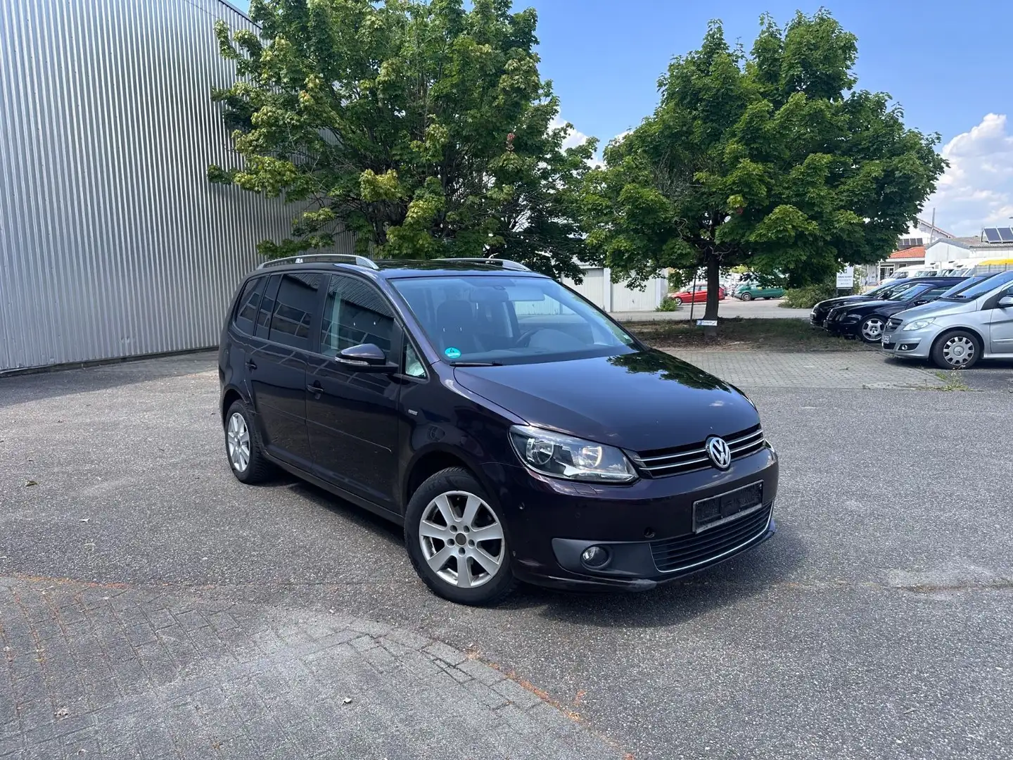 Volkswagen Touran 1.6 TDI Life / 7-Sitzer / Navi / SHZ / Nero - 1