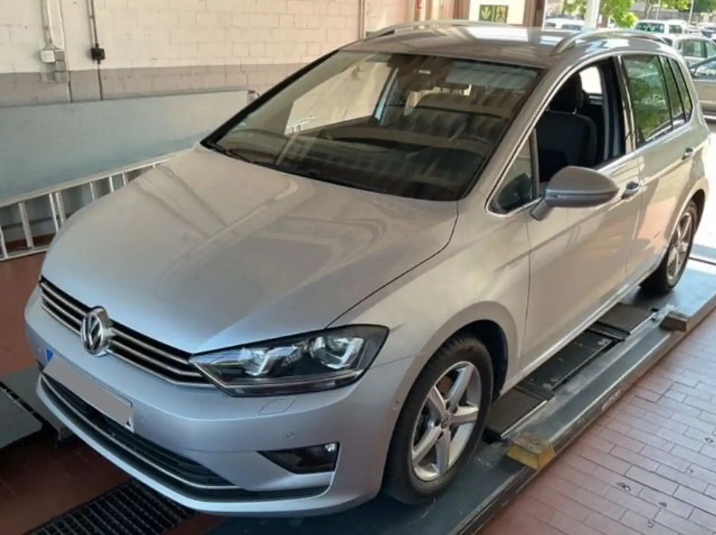 Volkswagen Golf Sportsvan 1.4 TSI (BlueMotion Technology) H Silber - 2