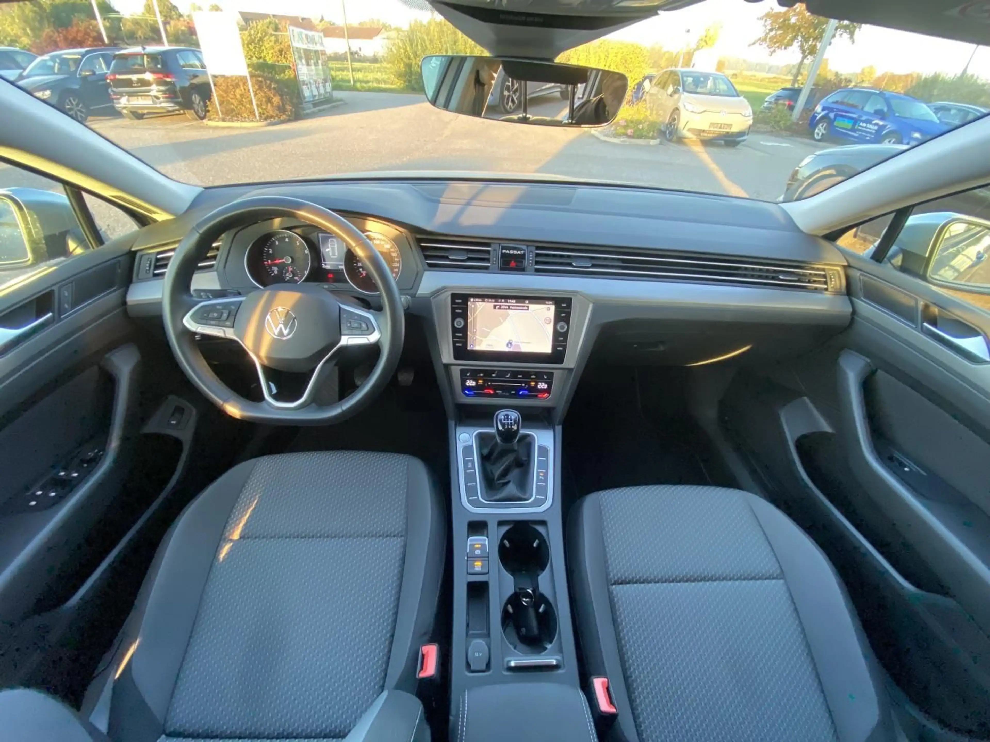 Volkswagen Passat Variant 1.5 TSI BUSINESS-PAKET+APP-CONNEC — photo 12