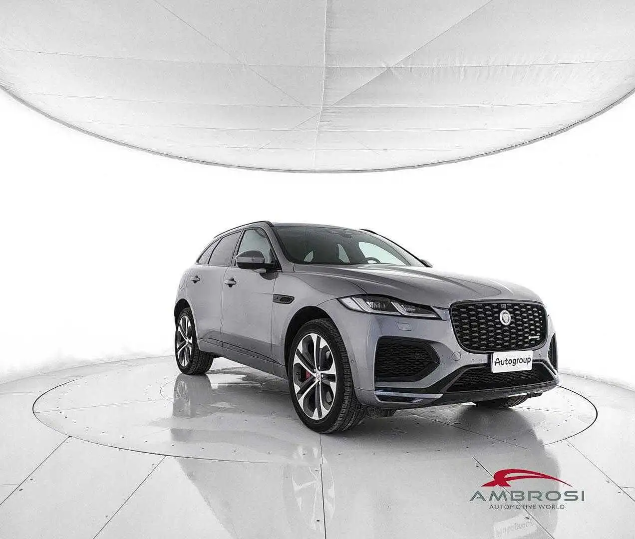 Jaguar F-Pace 2.0 PHEV AWD aut. R-Dynamic SE P404 Šedá - 2