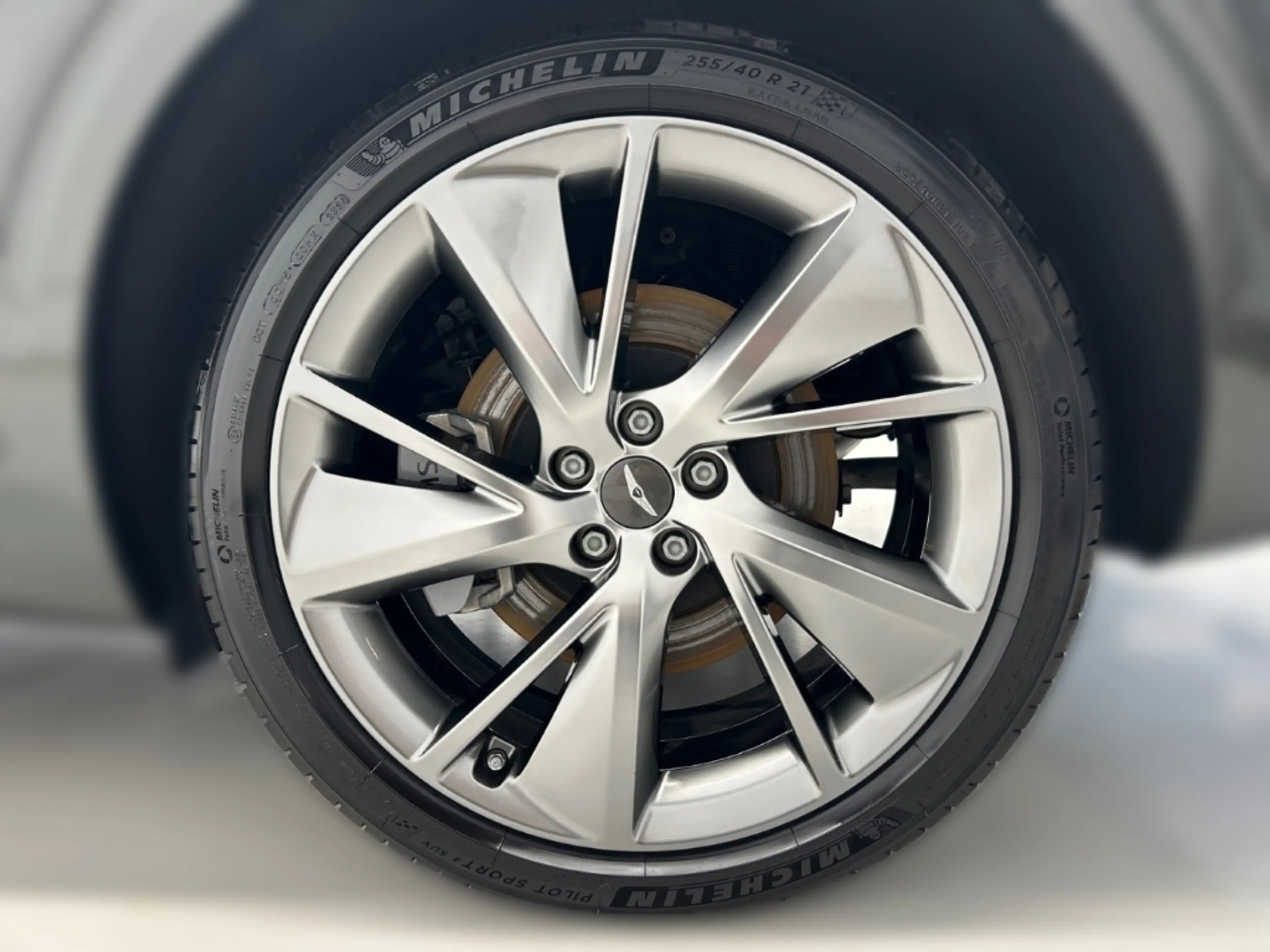 Genesis GV70 Luxury 4WD — photo 9