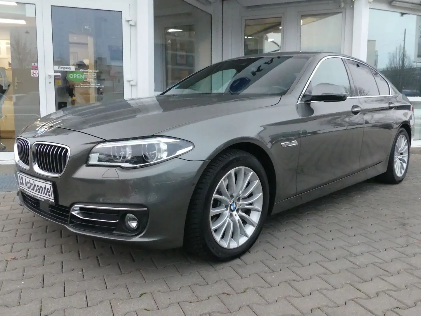 BMW 530 d Luxury Line LED HeadUp Keyless 360°Cam Soft Grigio - 1