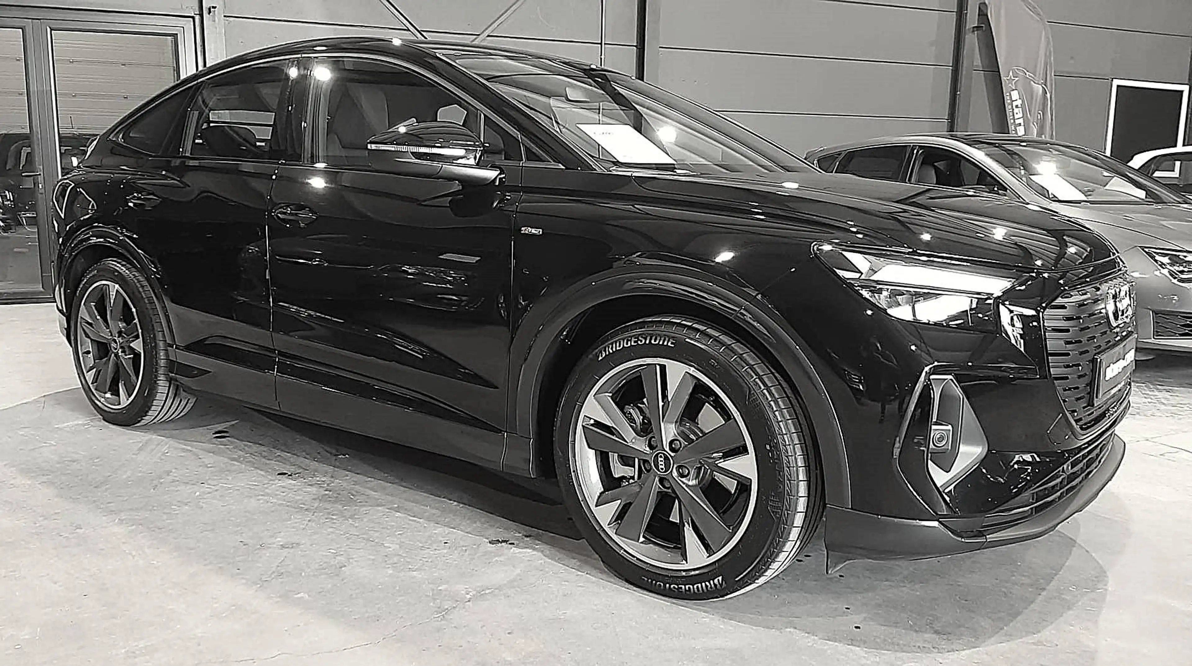 Audi Q4 e-tron e-Tron 82 kWh 40 S line Sportback Black Pack — photo 9