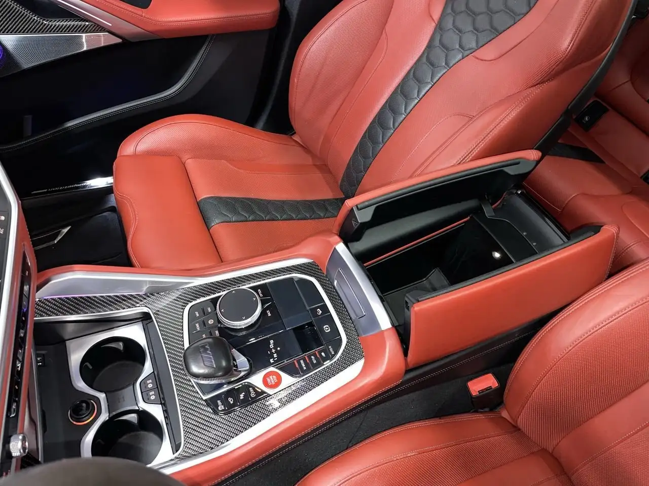 BMW X6 M снимка BMW X6 M