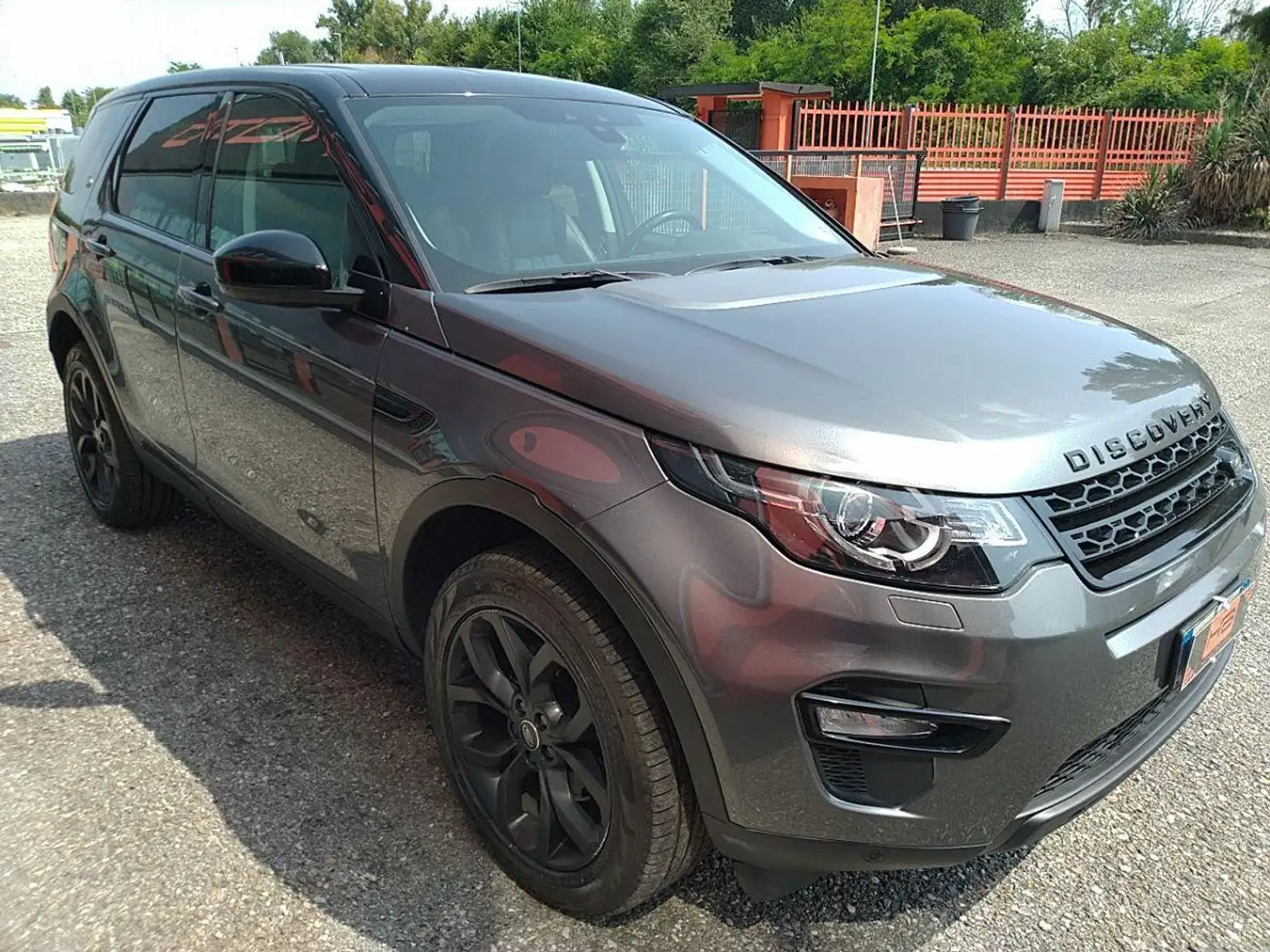 Land Rover Discovery Sport 2.0 TD4 180CV HSE Luxury Gris - 2